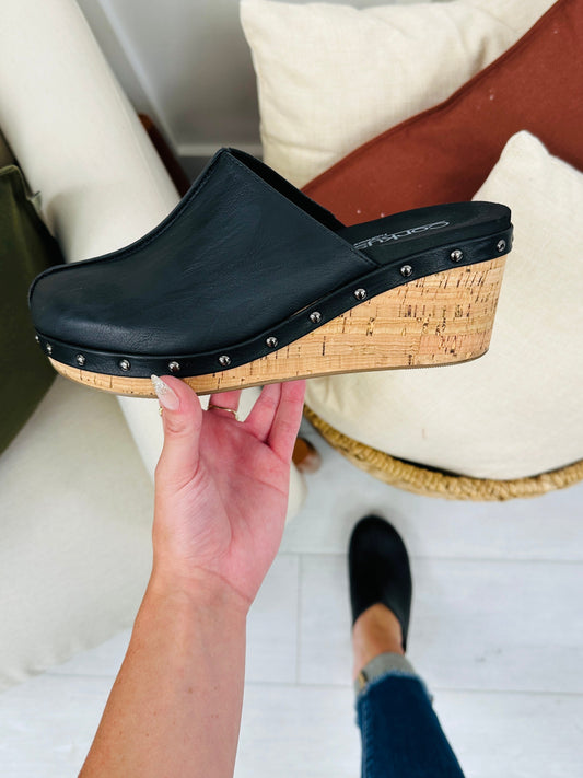 Fashionable Poise Wedges In Black