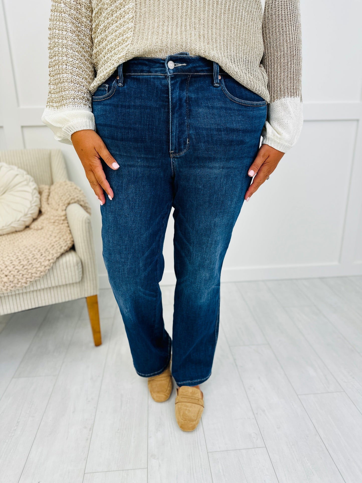 Judy Blue Get It Straight Tummy Control Straight Jeans in Reg/Curvy