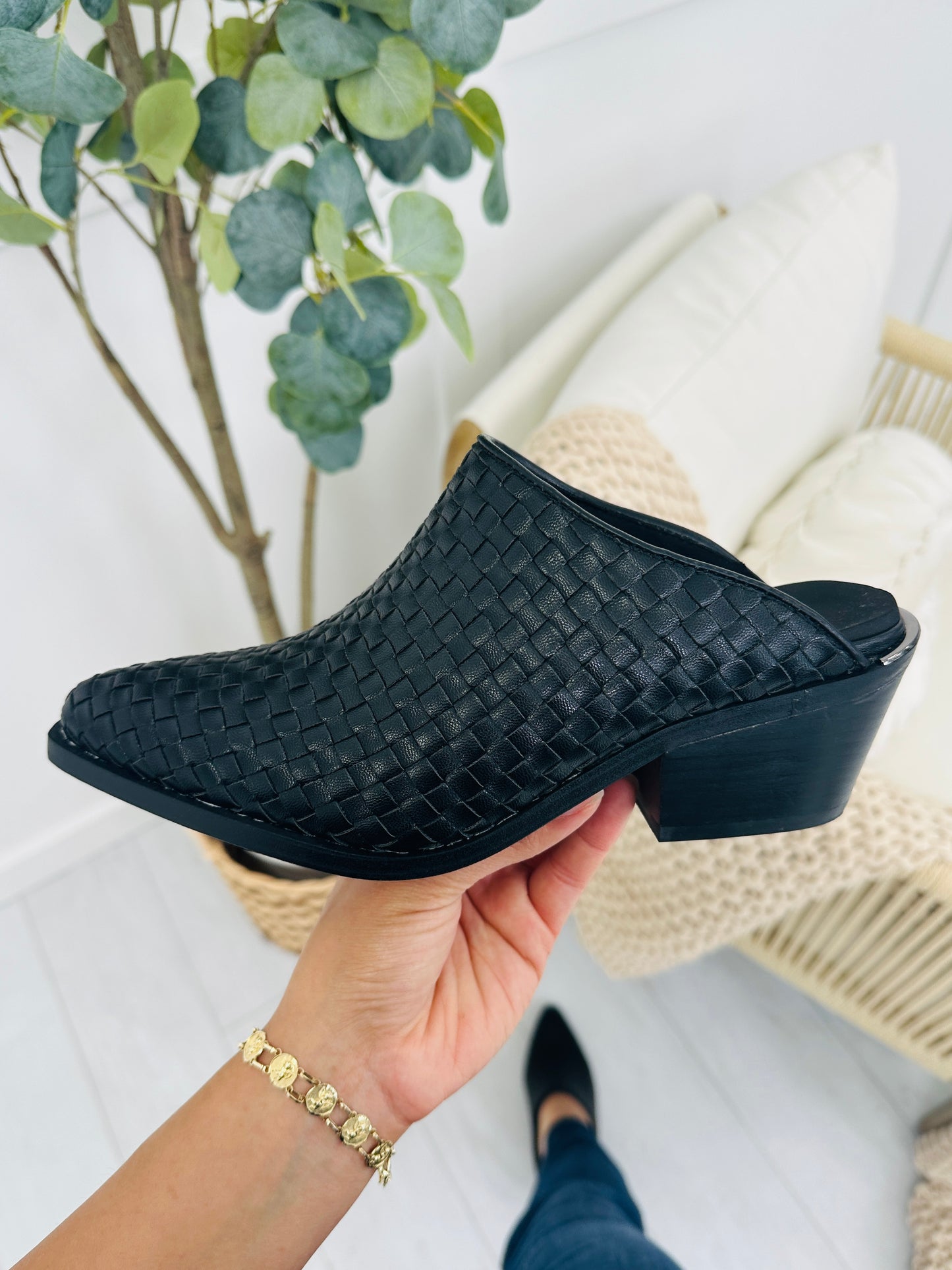 Textured Elegance Mules In Black