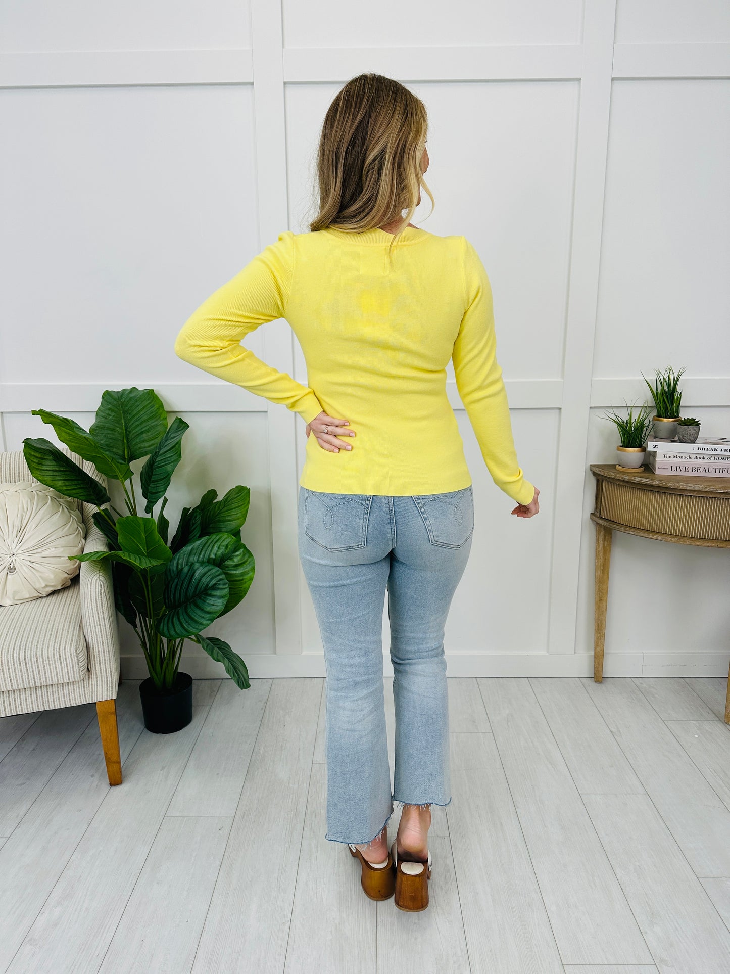 Daydream Curve Top In Multiple Colors