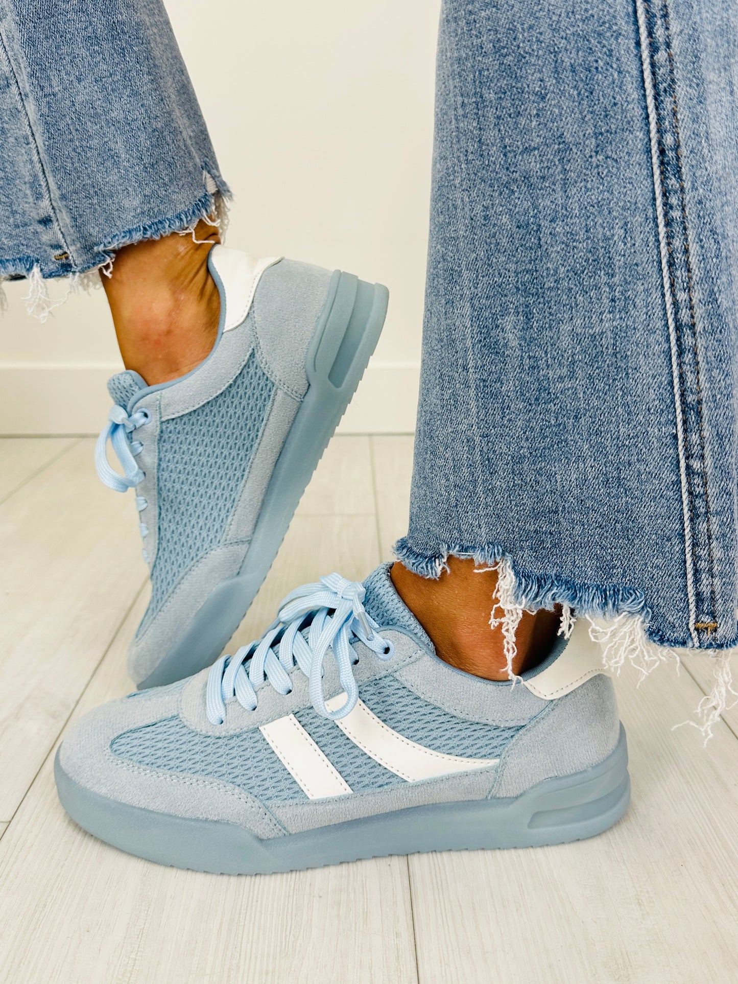 Harmony Blend Sneakers In Blue