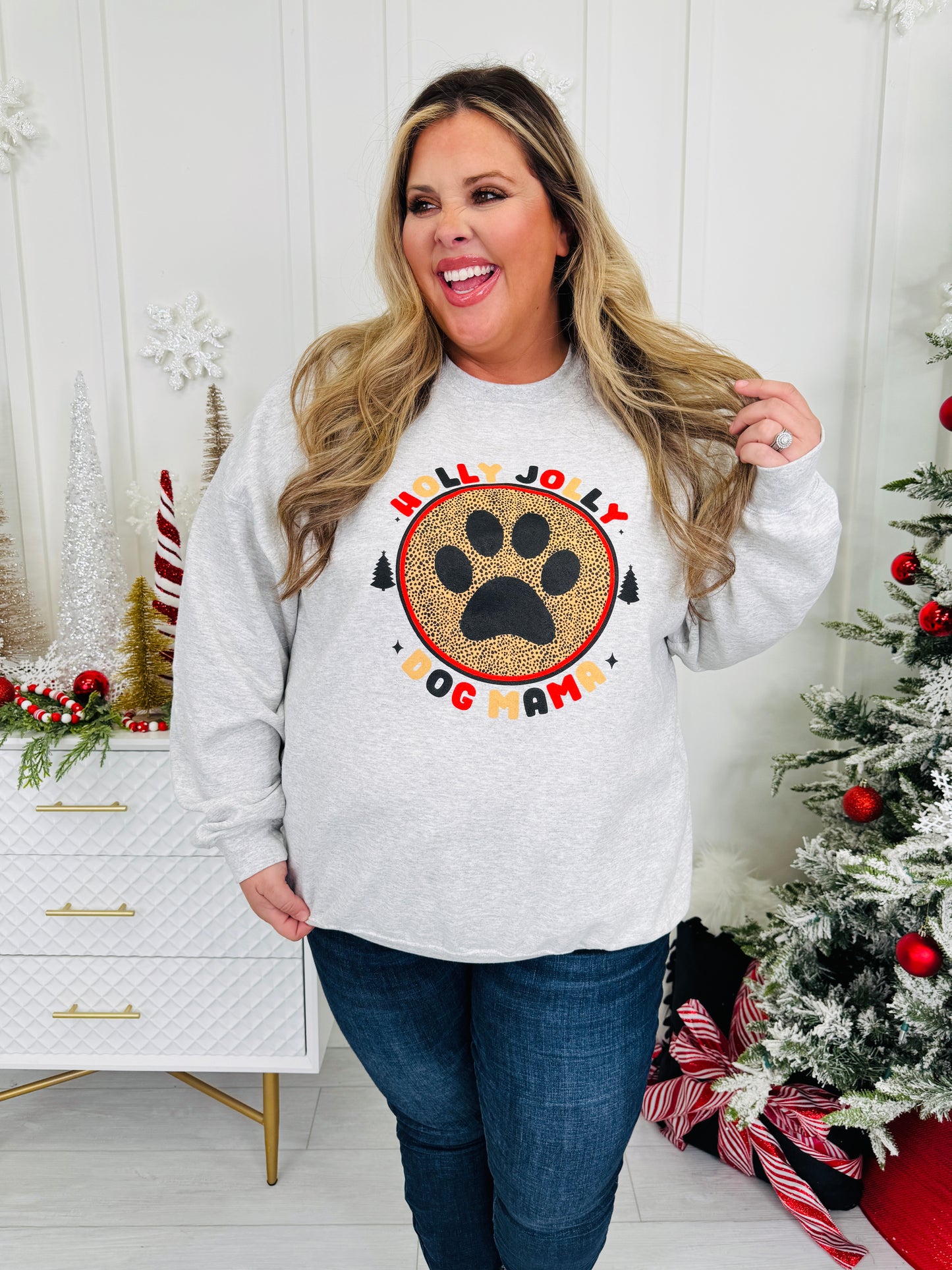 Holly Jolly Dog Mama Graphic Crewneck Sweatshirt