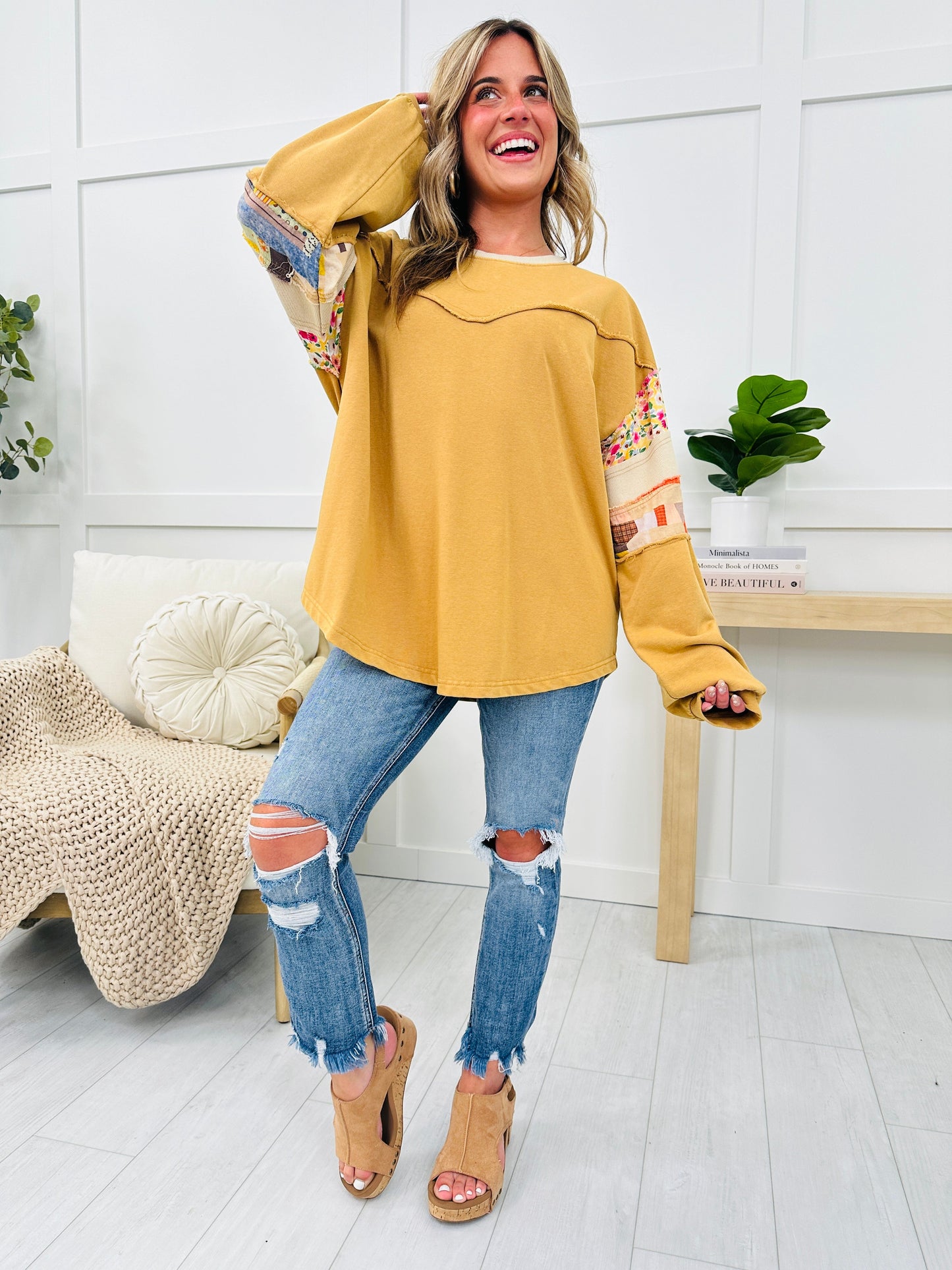 REG/CURVY Happy Go Lucky Pullover In Camel