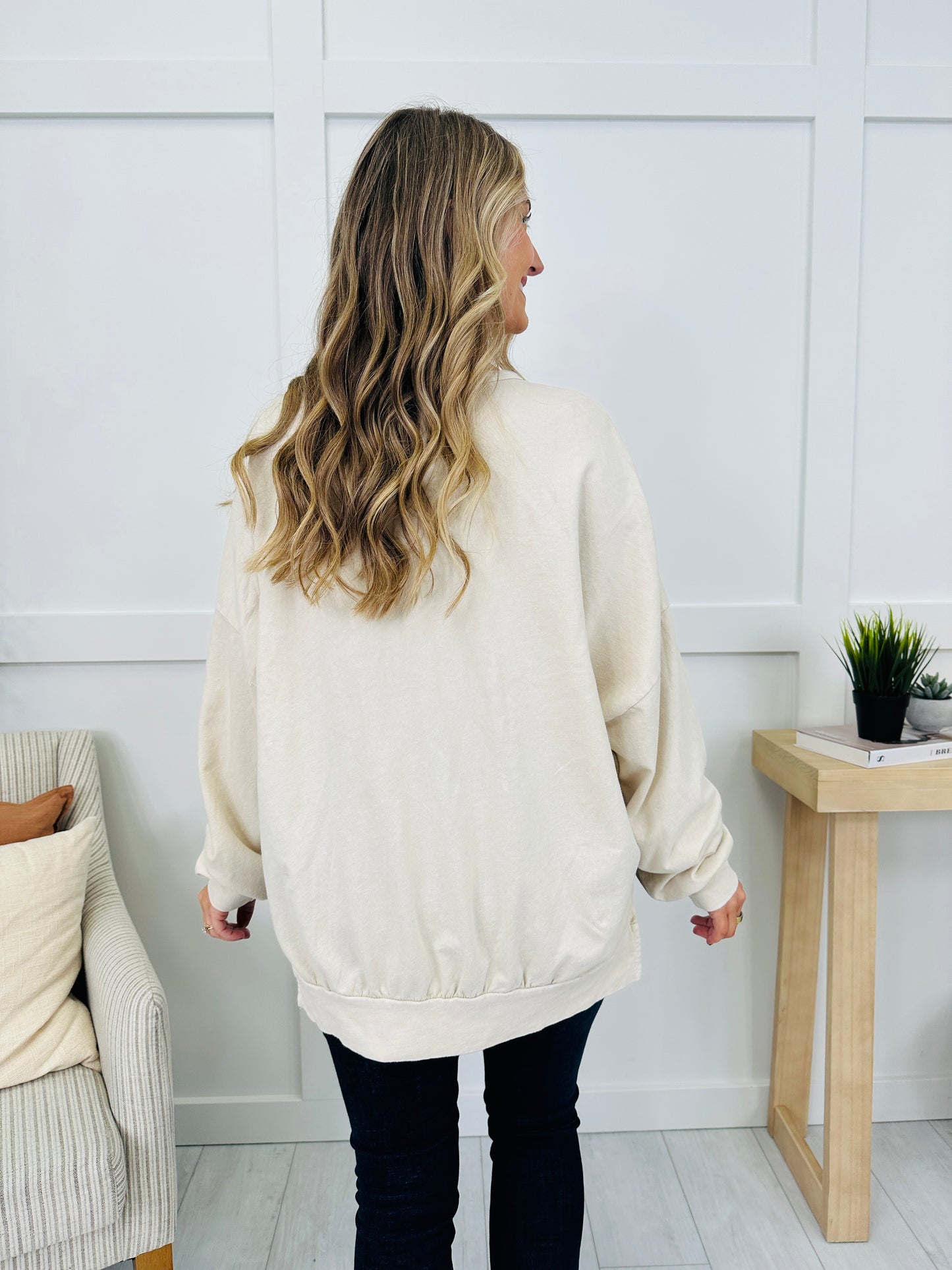 Cherry Instinct Sweatshirt in Natural