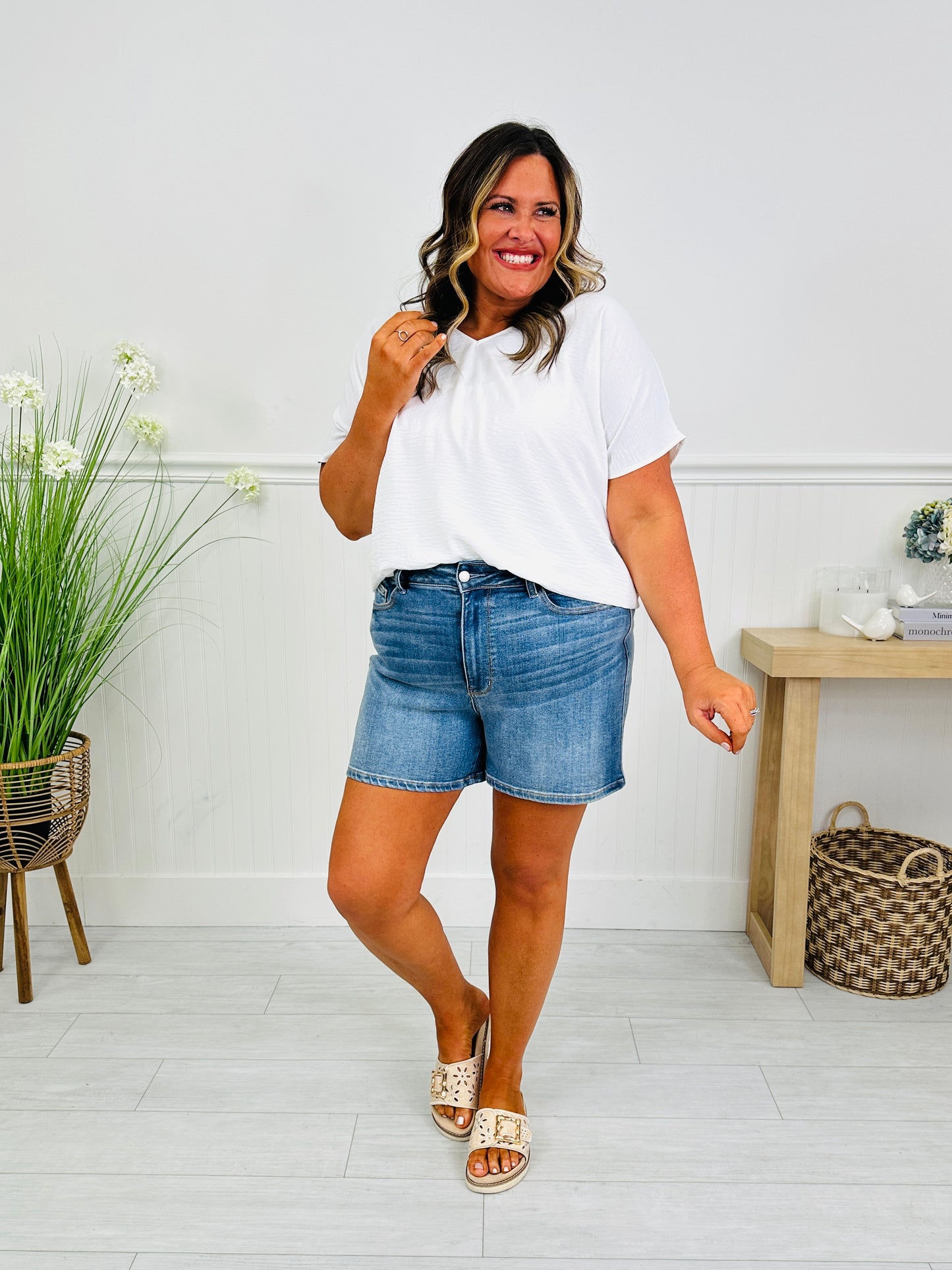 Judy Blue Sunshine Awaits Shorts