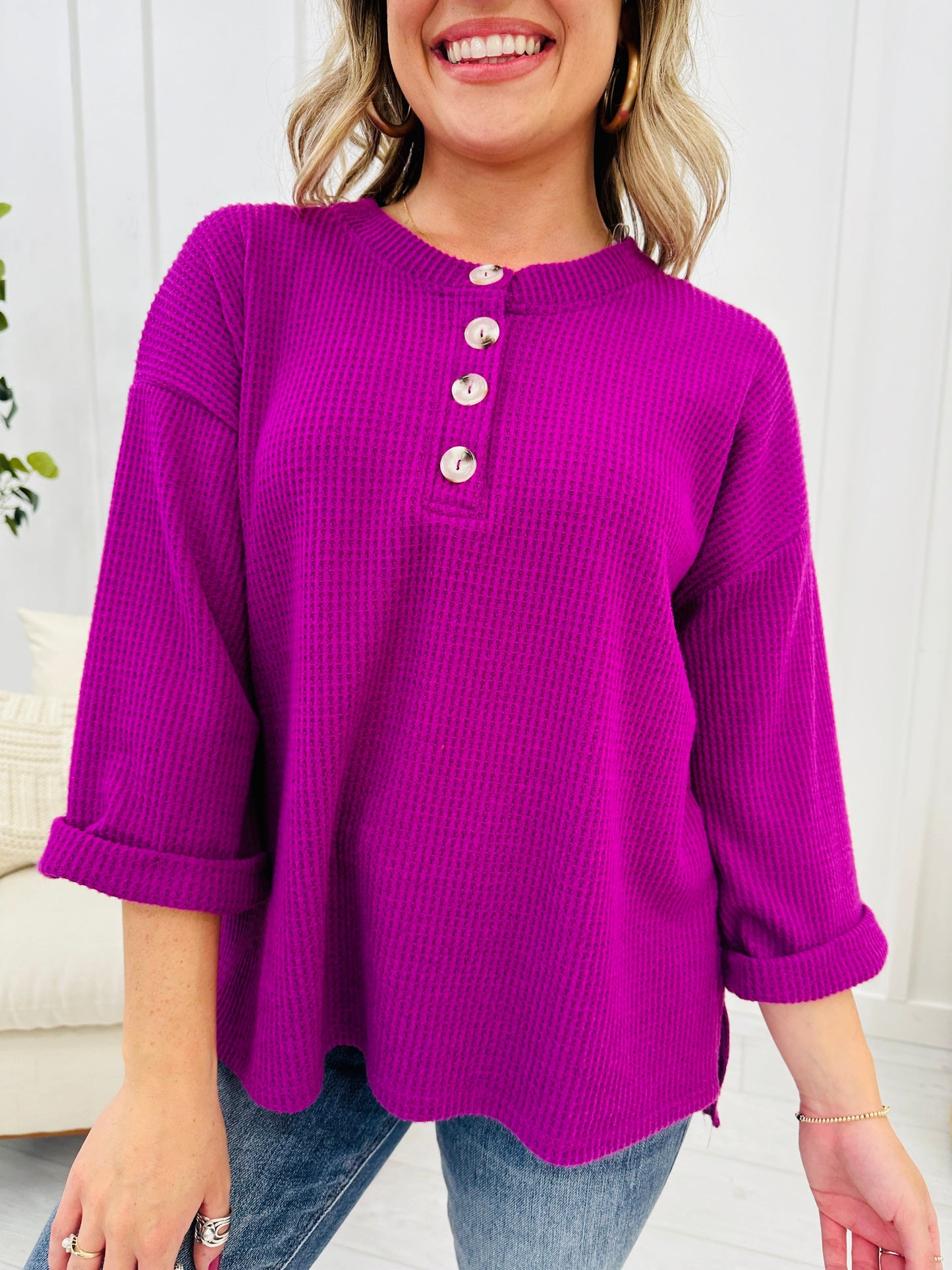 REG/CURVY Cute As a Button Top- Multiple Colors!