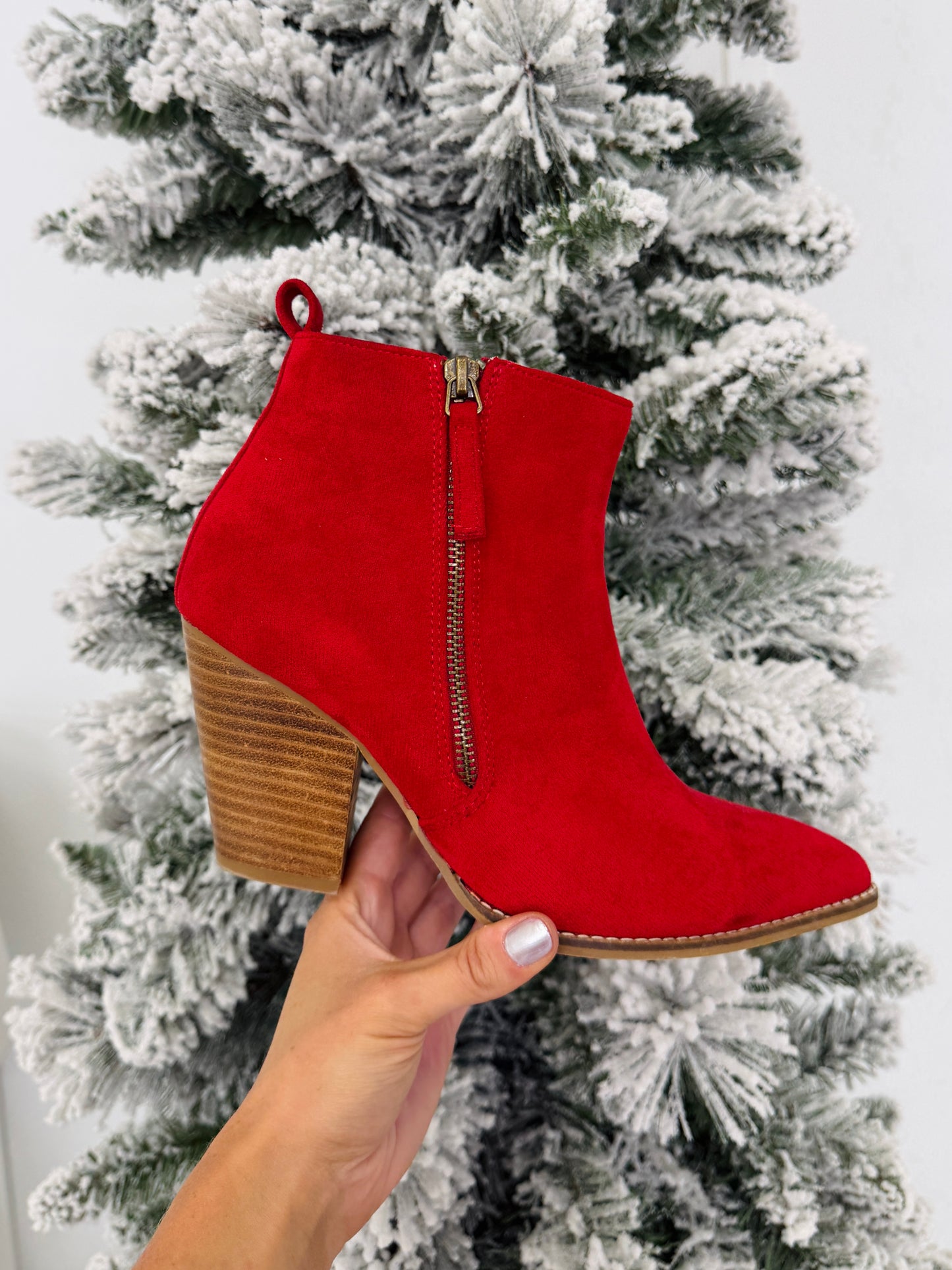Downtown Days Booties In Dark Red