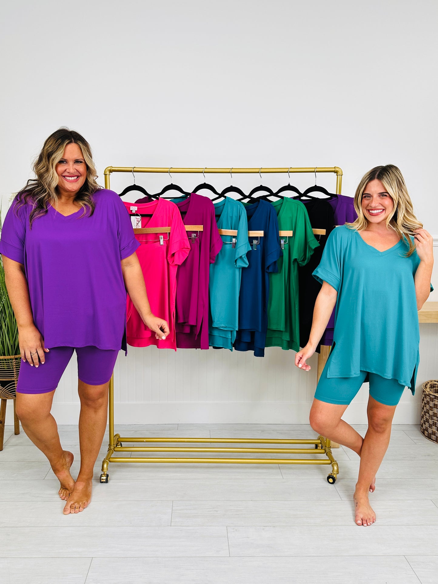 Set The Trend Set In Multiple Colors