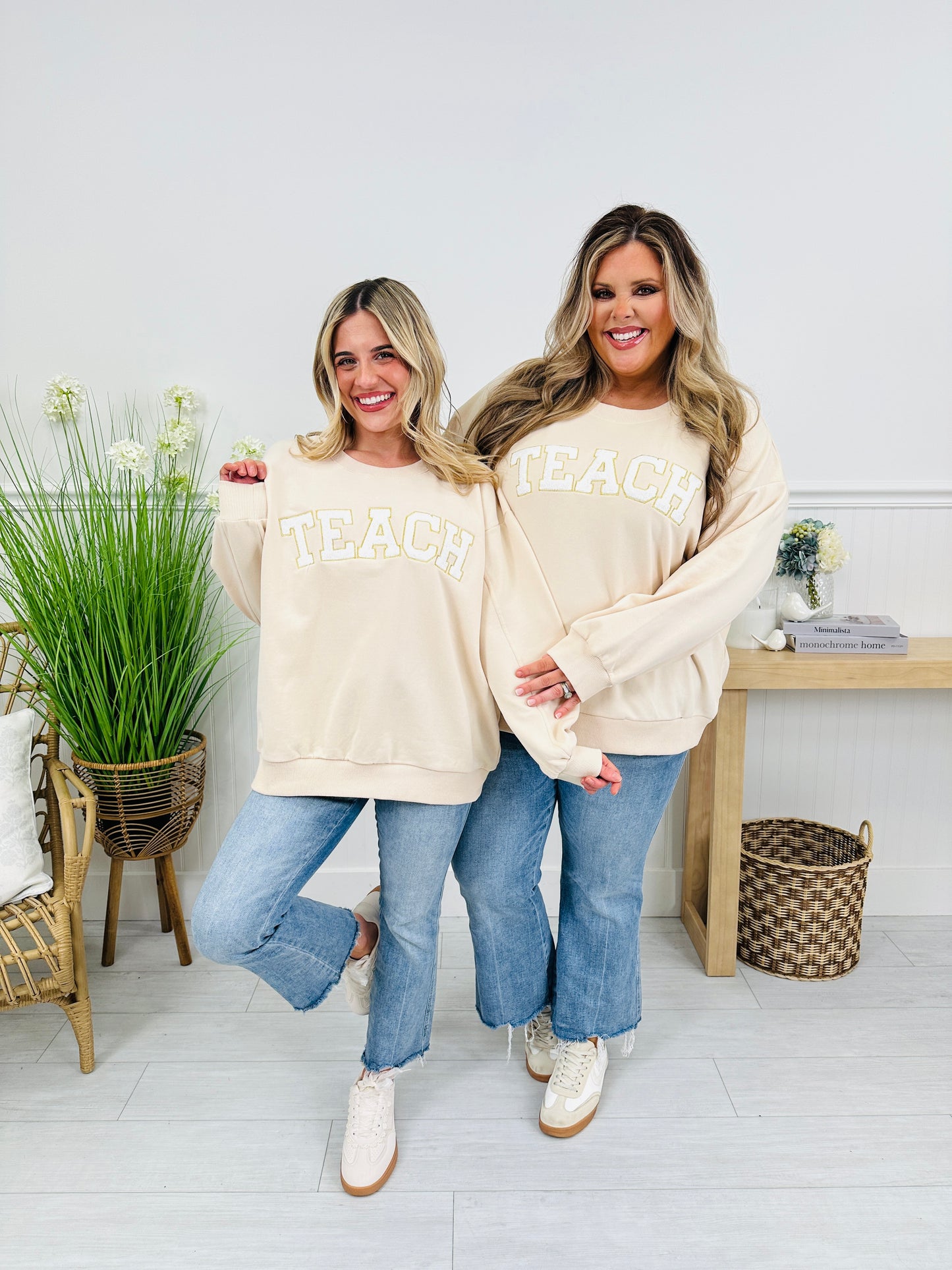 Teach MOCO Exclusive Crewneck In Taupe