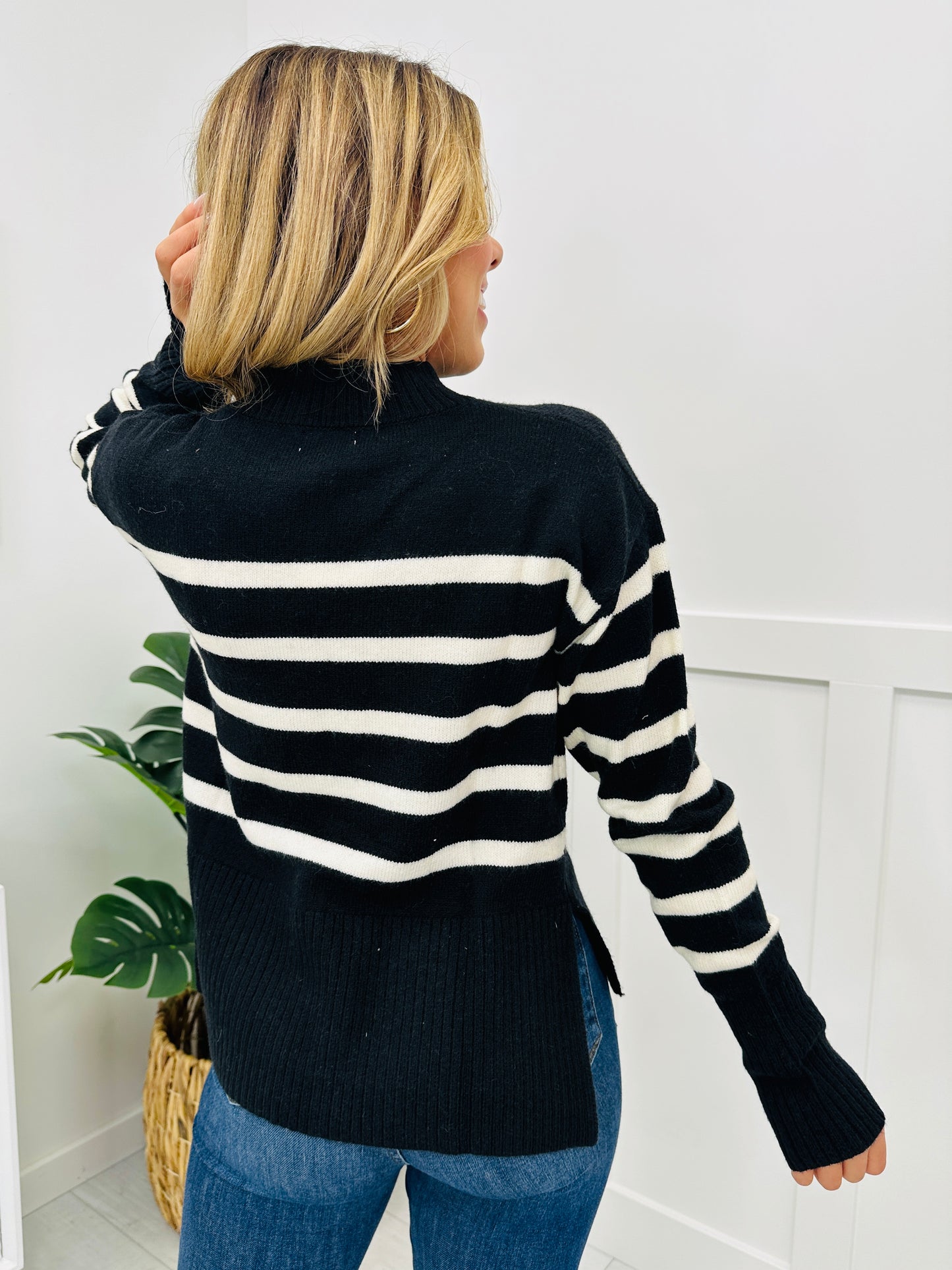 Beyond the Stripe Sweater In Oreo