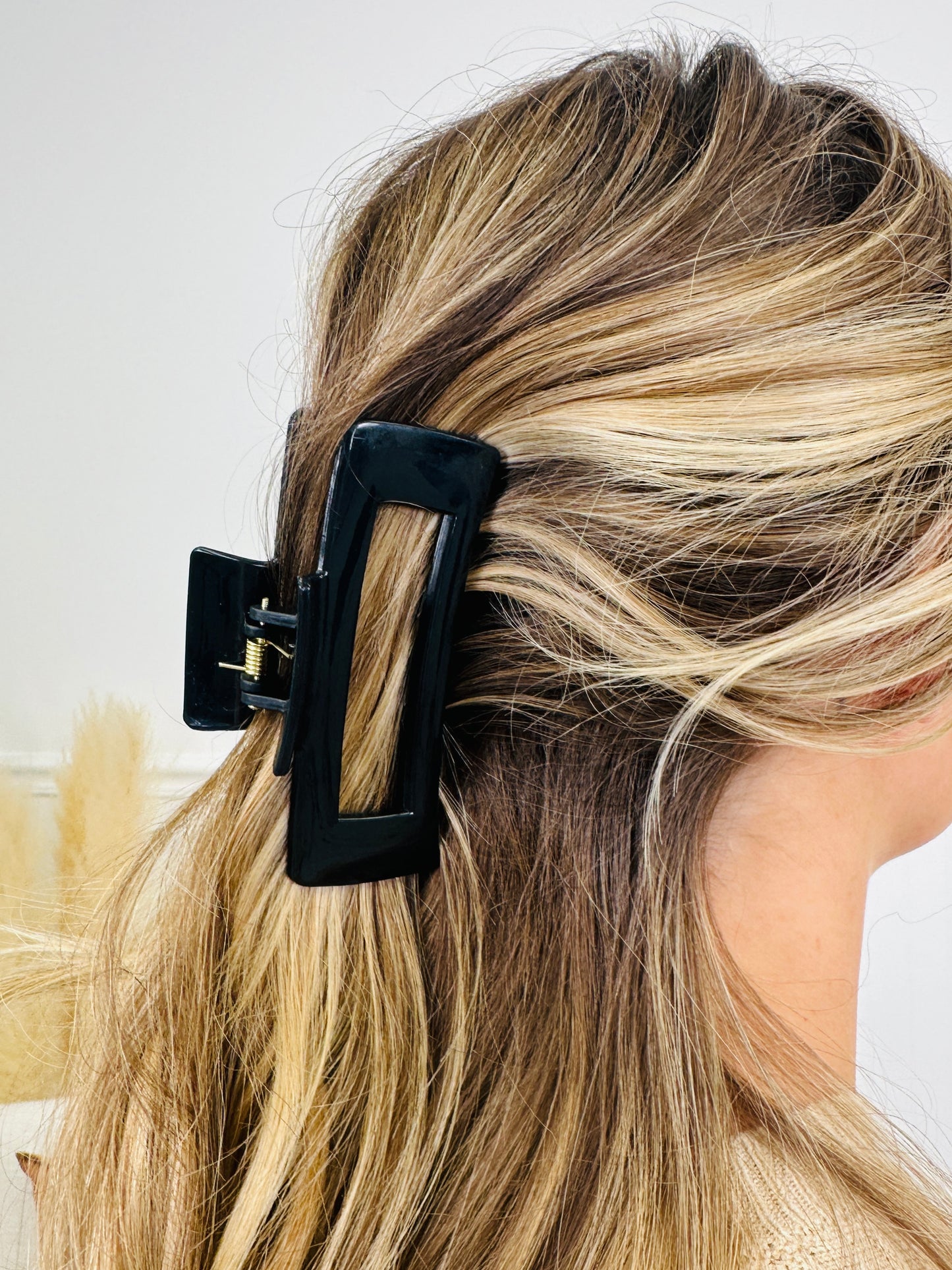 Signature Hold Rectangle Claw Clip- Multiple Colors!