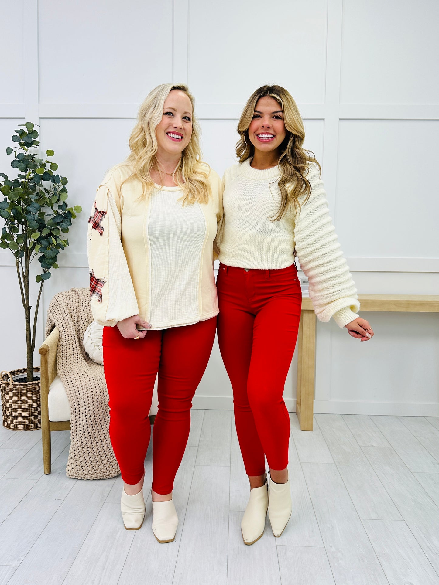 YMI Candy Cane Crush Super Stretch Skinny Pants in Reg/Curvy