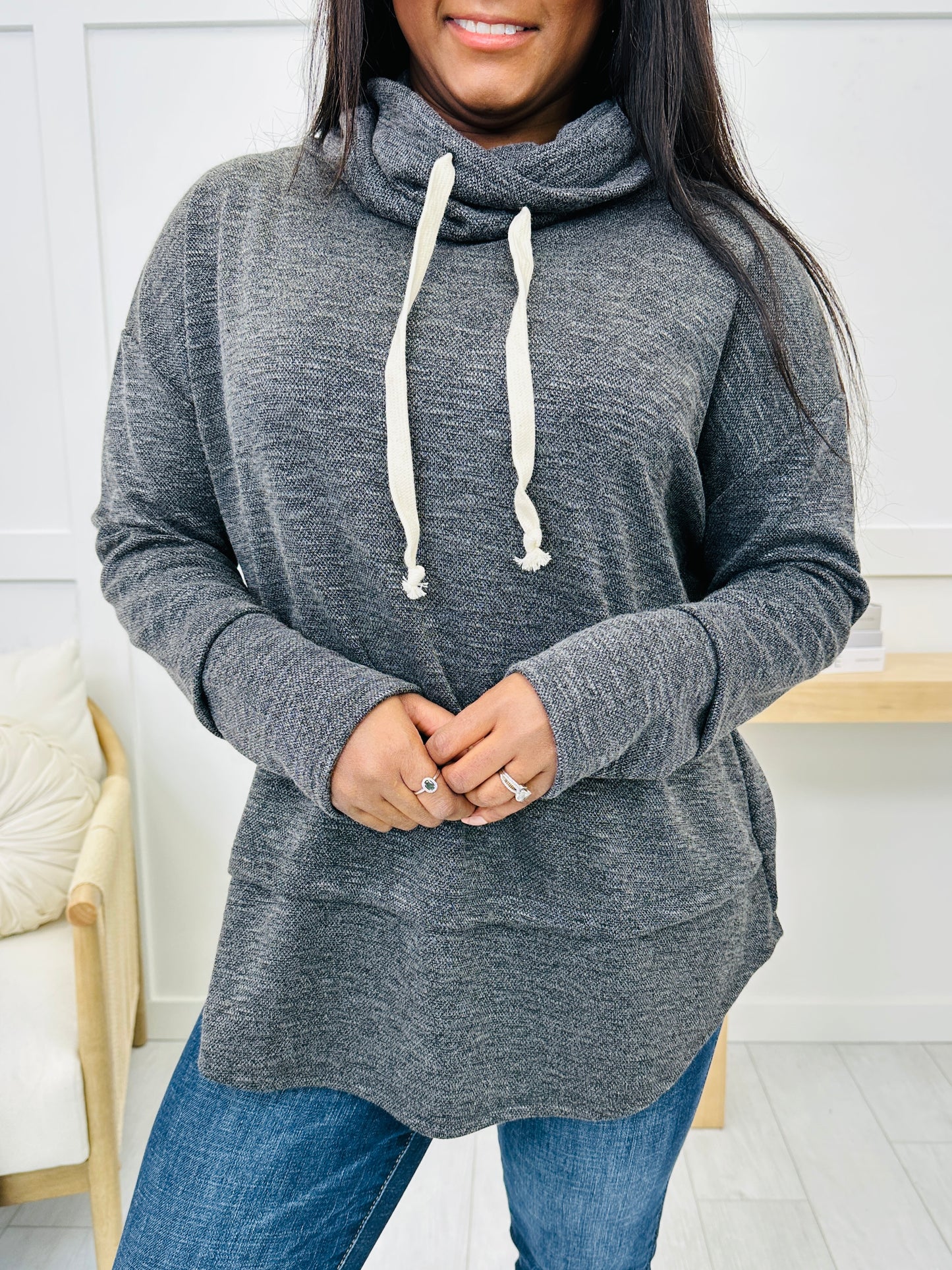 REG/CURVY Shadowed Elegance Top