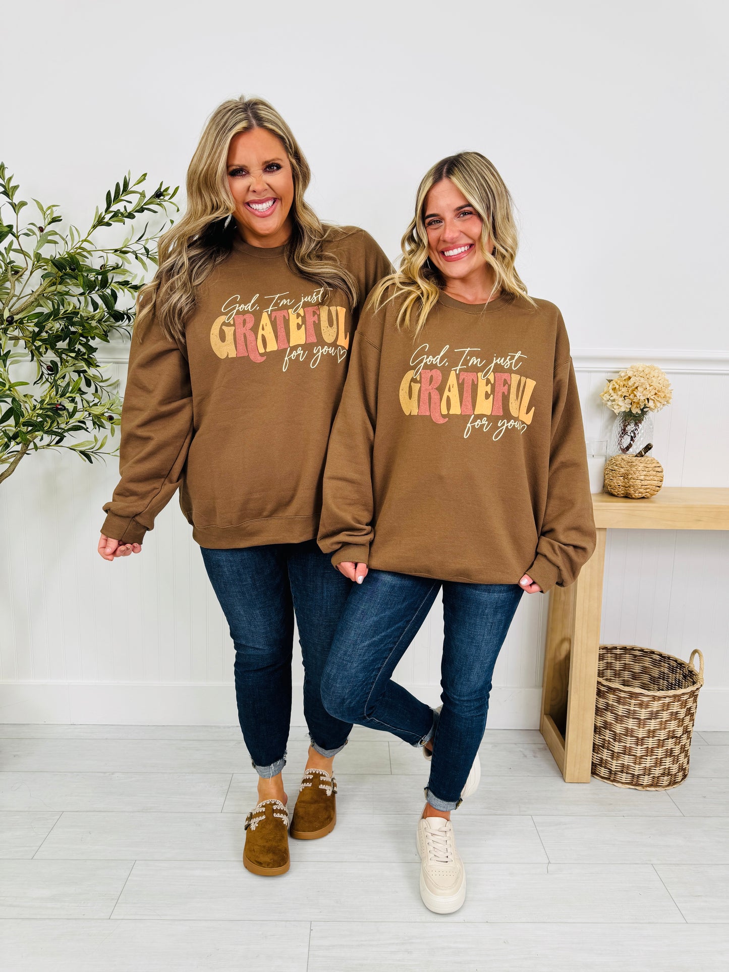 Grateful Graphic Crewneck Sweatshirt