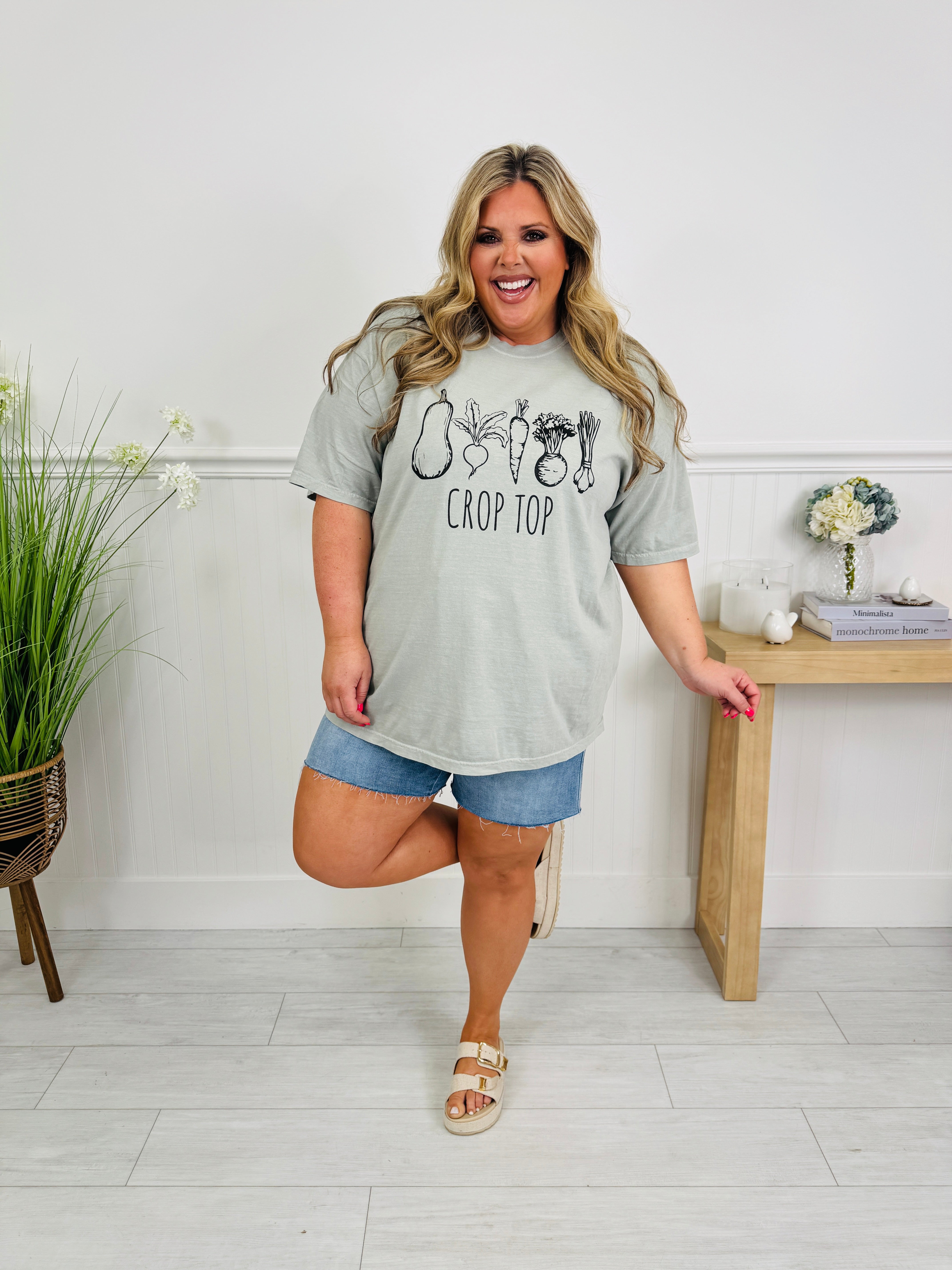 Crop Top Graphic Tee – MOCO Boutique