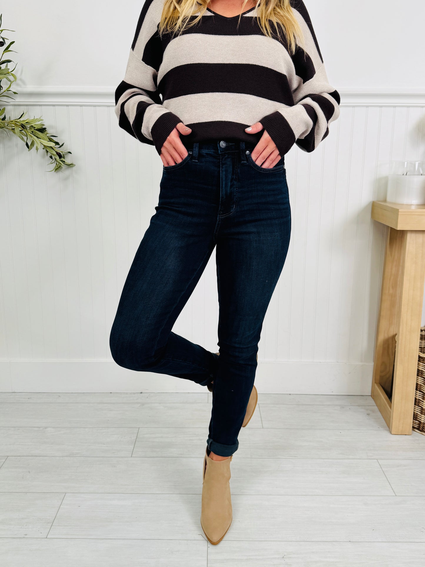 Judy Blue Sleek Situation Tummy Control Skinny Jeans