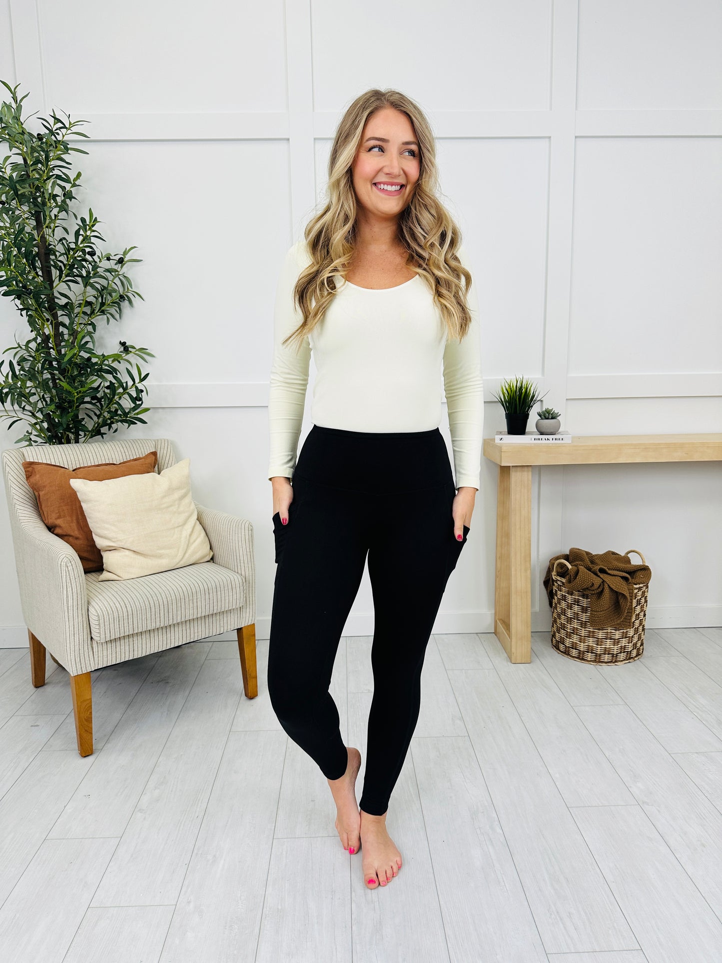 Nothing In The Way Leggings In Black