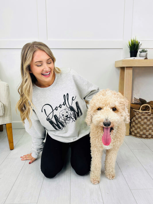 Doodle Mom Graphic Crewneck Sweatshirt