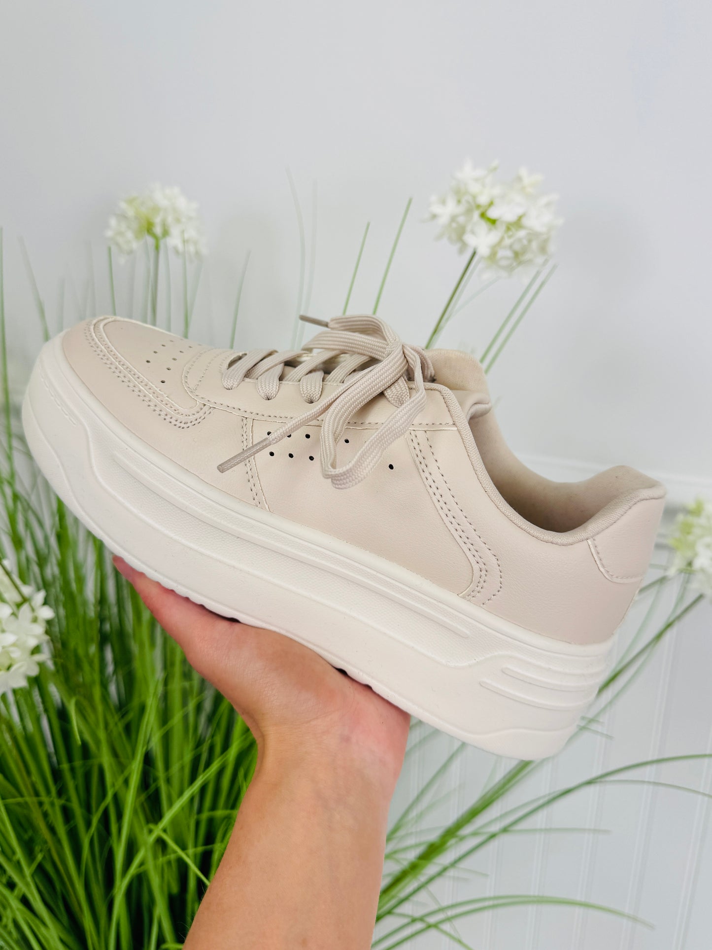 The Charming Step Sneakers In Taupe
