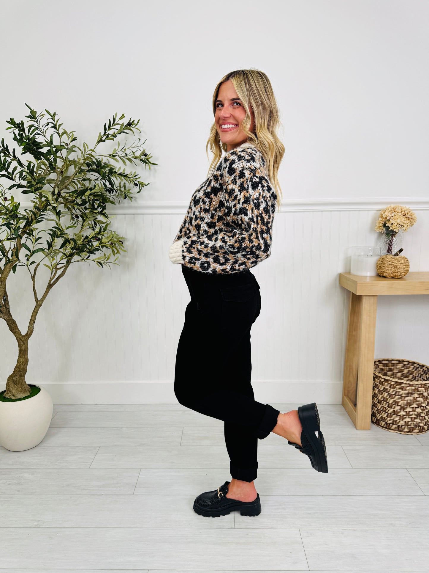 Judy Blue Black On The Go Weekender Jeans