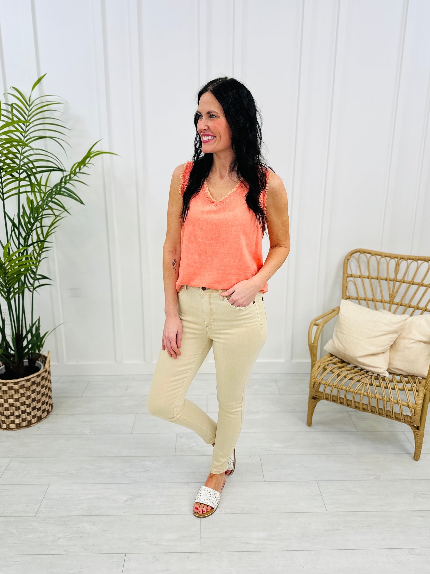 Judy Blue Khaki is The New White Tummy Control Skinny Jeans in Reg/Curvy