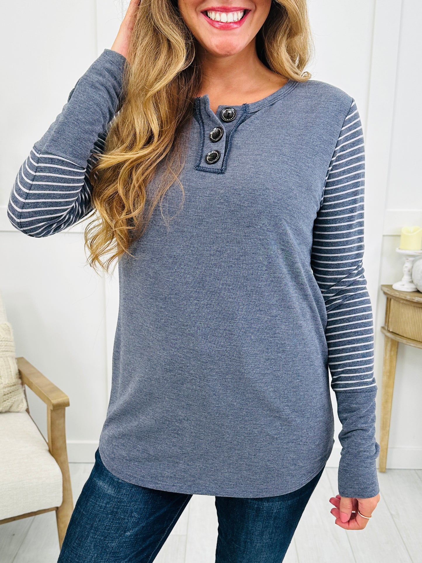 Modern Minimal Top In Multiple Colors