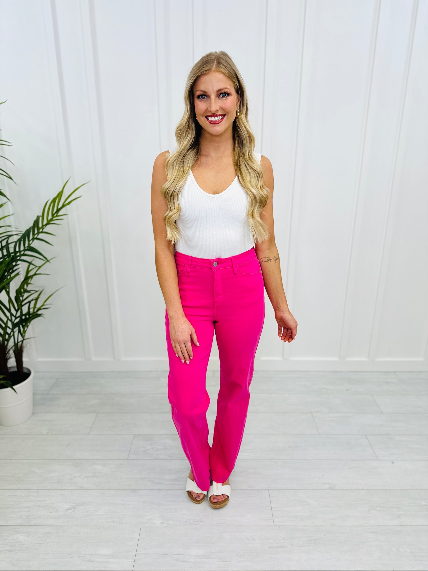 Judy Blue Passionate About Pink Straight Leg Jeans in Reg/Curvy