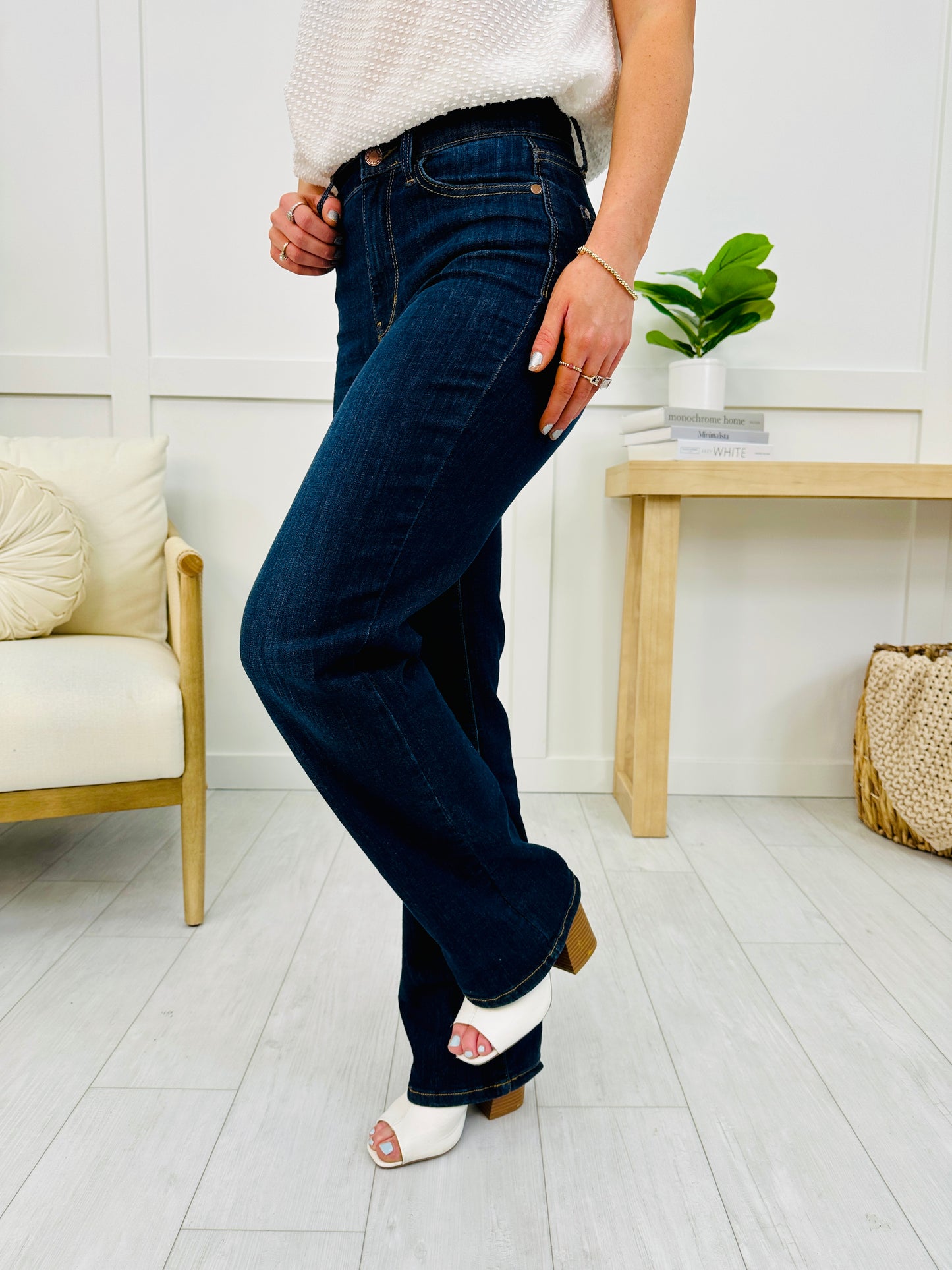 Judy Blue REG/CURVY Set The Record Straight Jeans