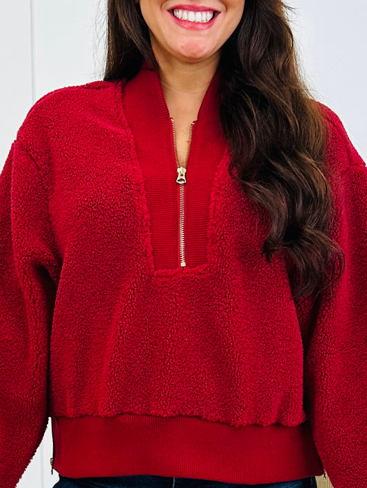 Weekend Warmth Pullover In Burgundy