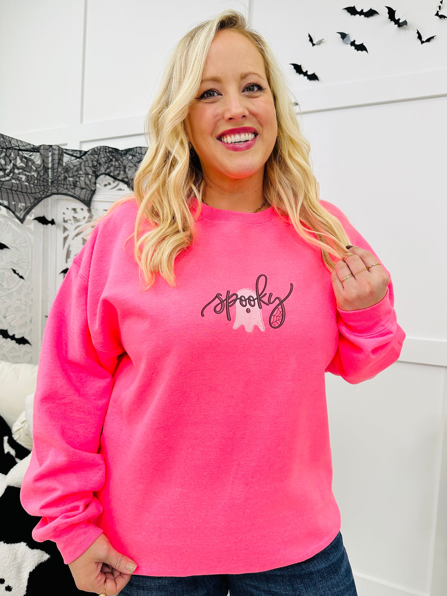 REG/CURVY Spooky Spirits Sweatshirt