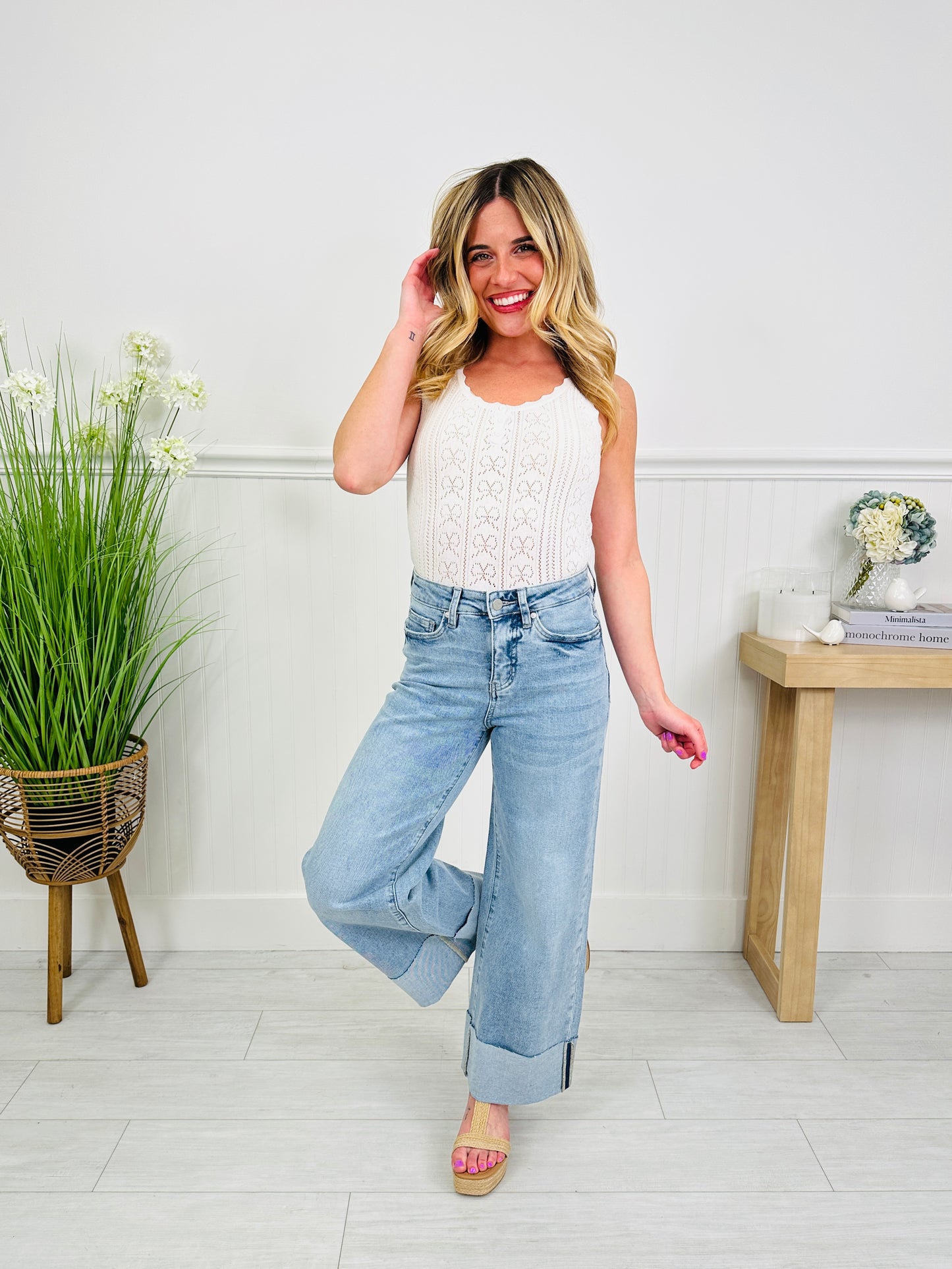 Right on Time Tummy Control Wide Leg Cropped Jeans