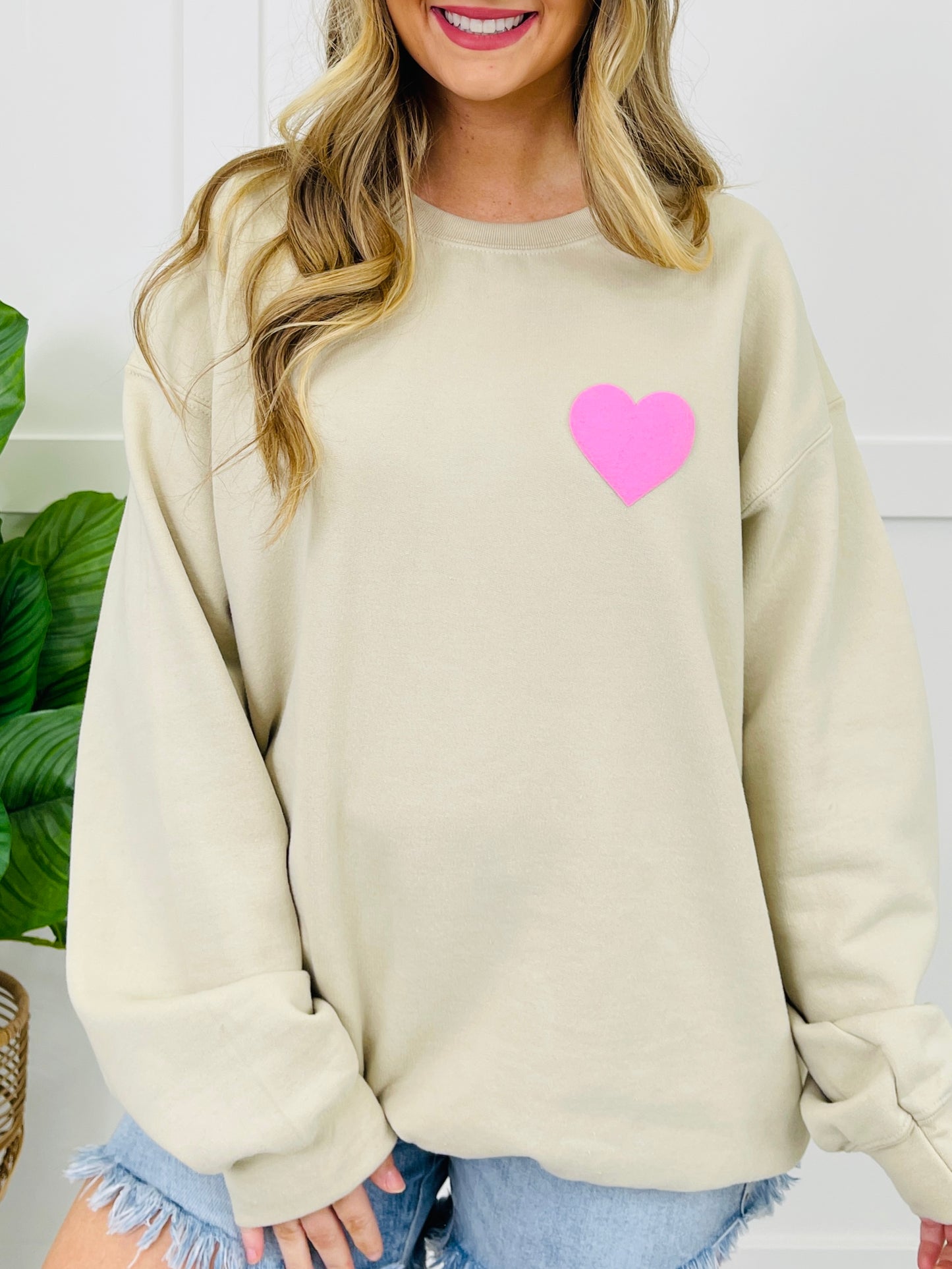 Happiest When Dilly Dallying Graphic Crewneck Sweatshirt