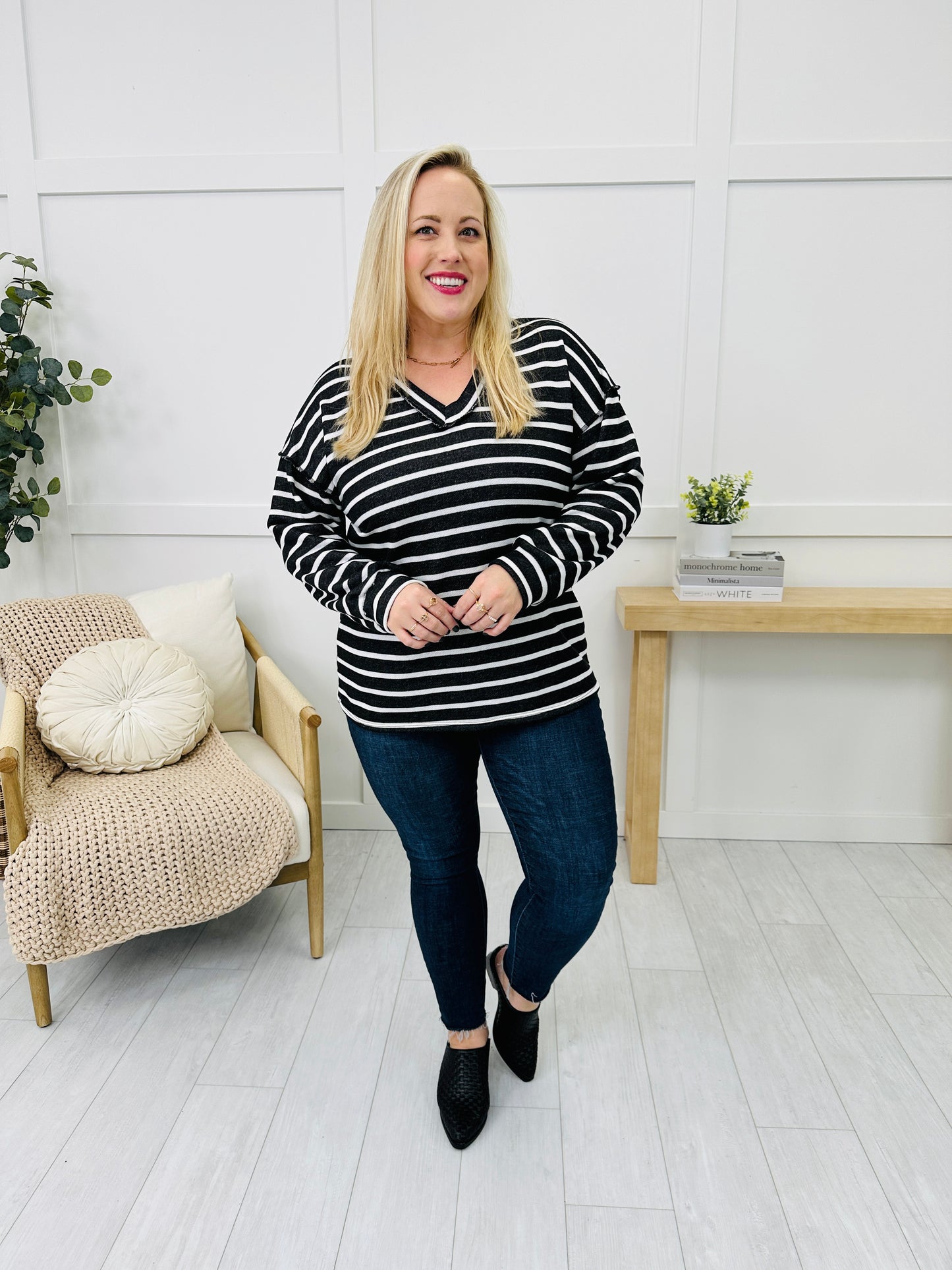 REG/CURVY Stripe the Day Away Top