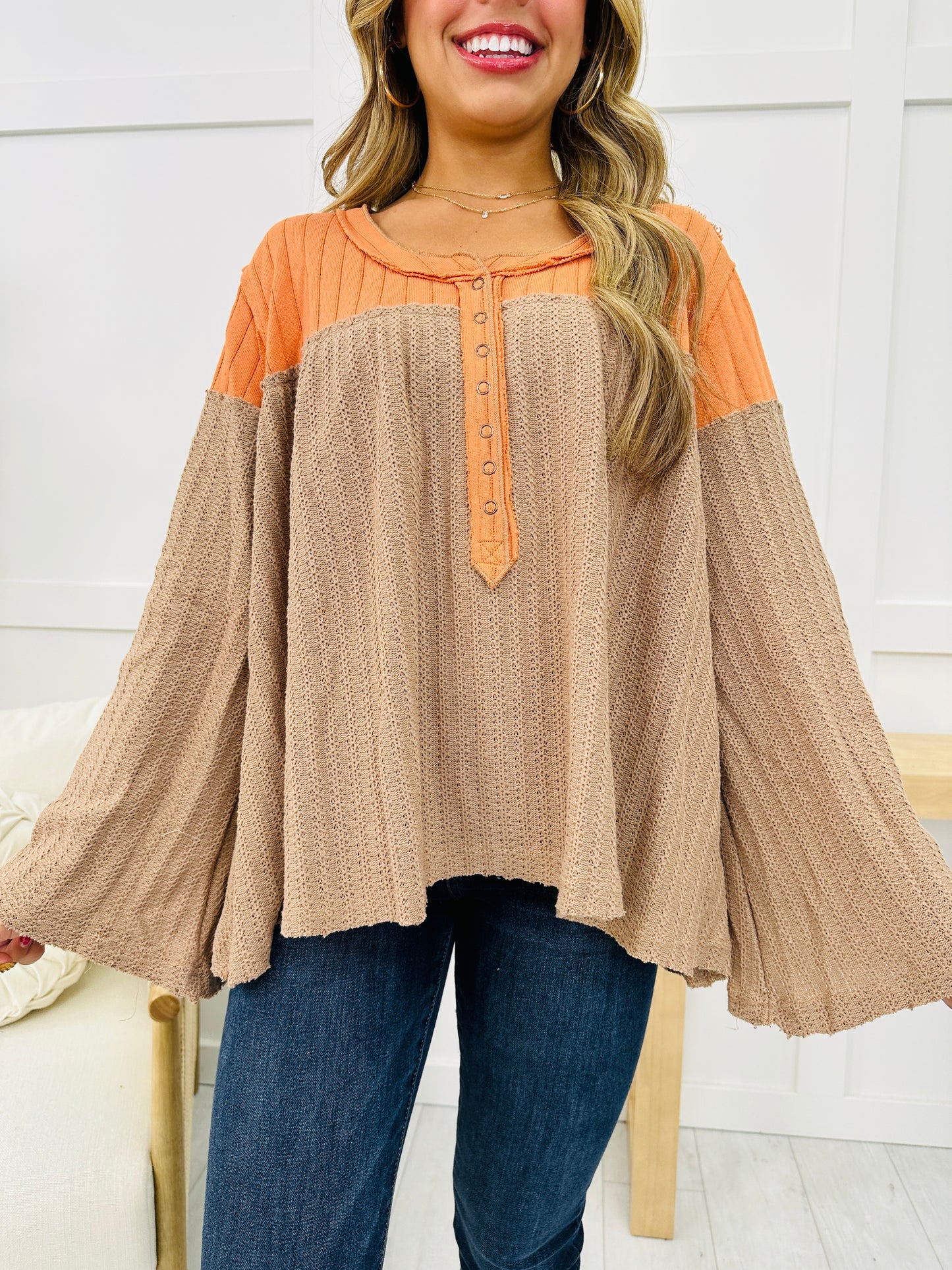 Country Charm Top In Mocha Multi