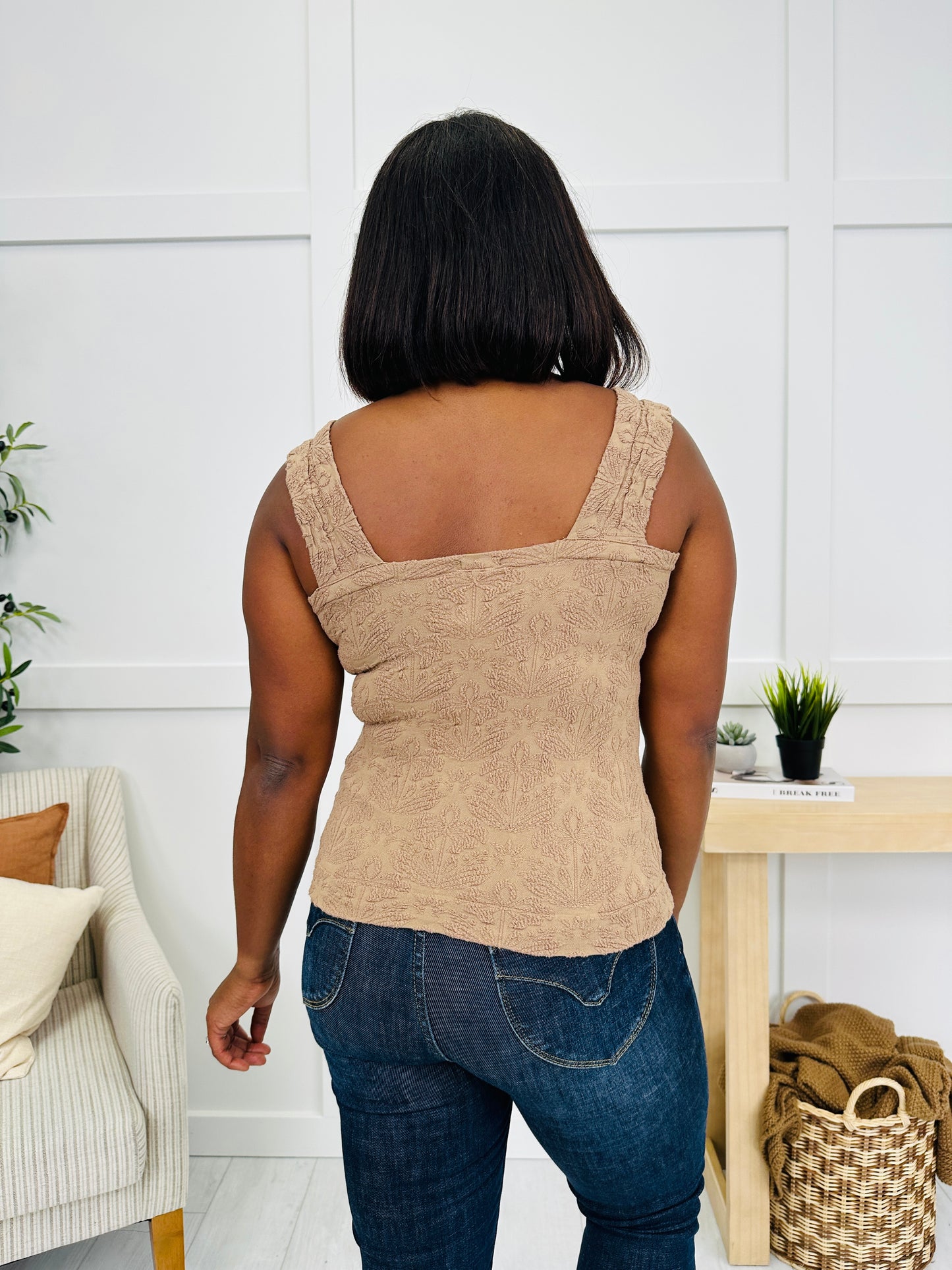 Falling Pattern Tank Top in Coffee