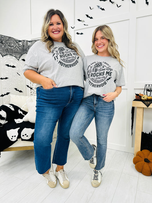 REG/CURVY Rockin' Motherhood Graphic Tee