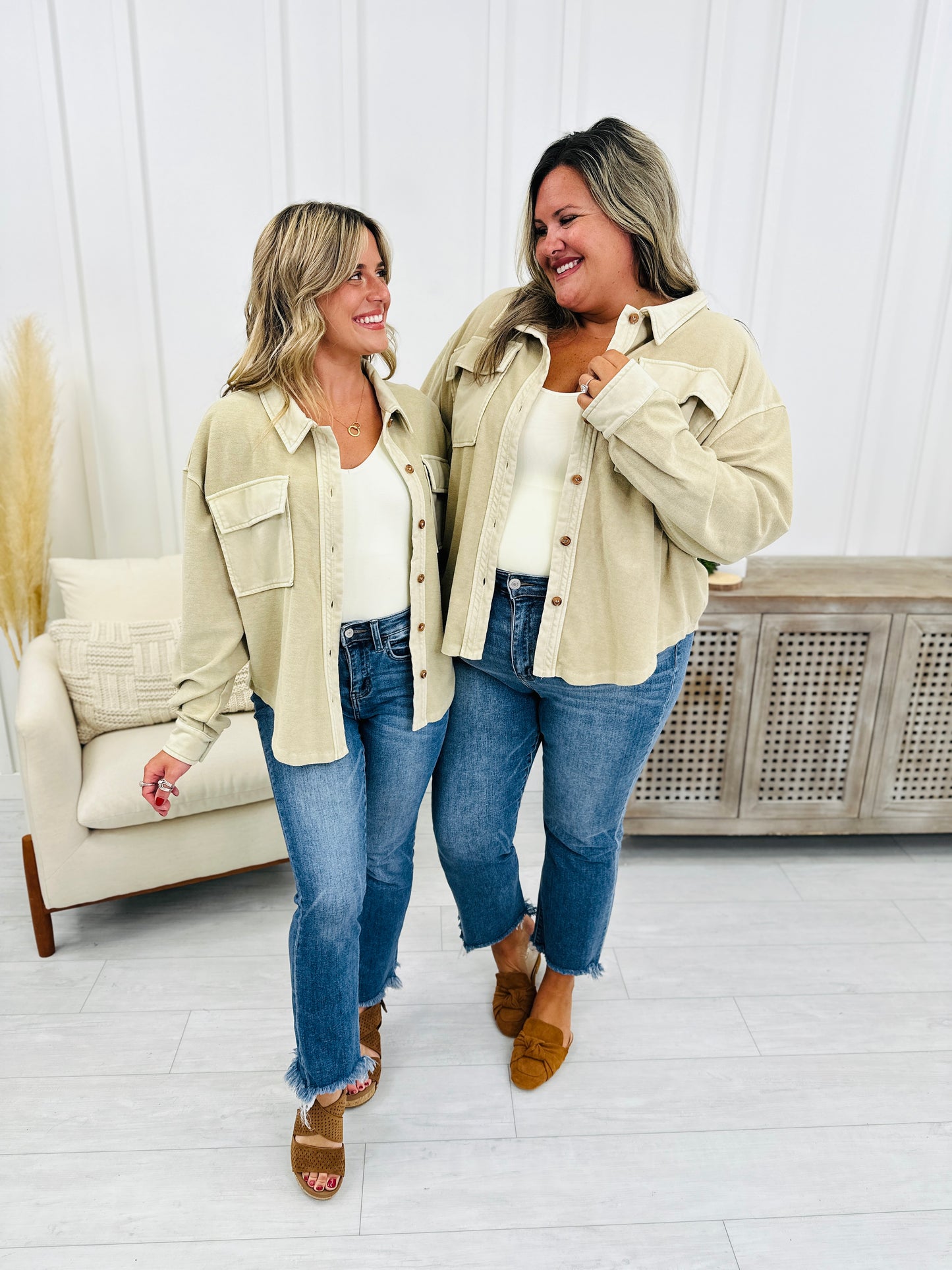 REG/CURVY MOCO Exclusive Trendy In Taupe Shacket