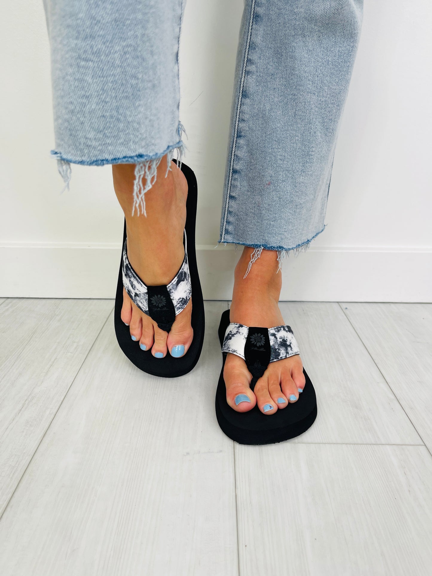 Sunset Sway Flip Flops in Black Multi