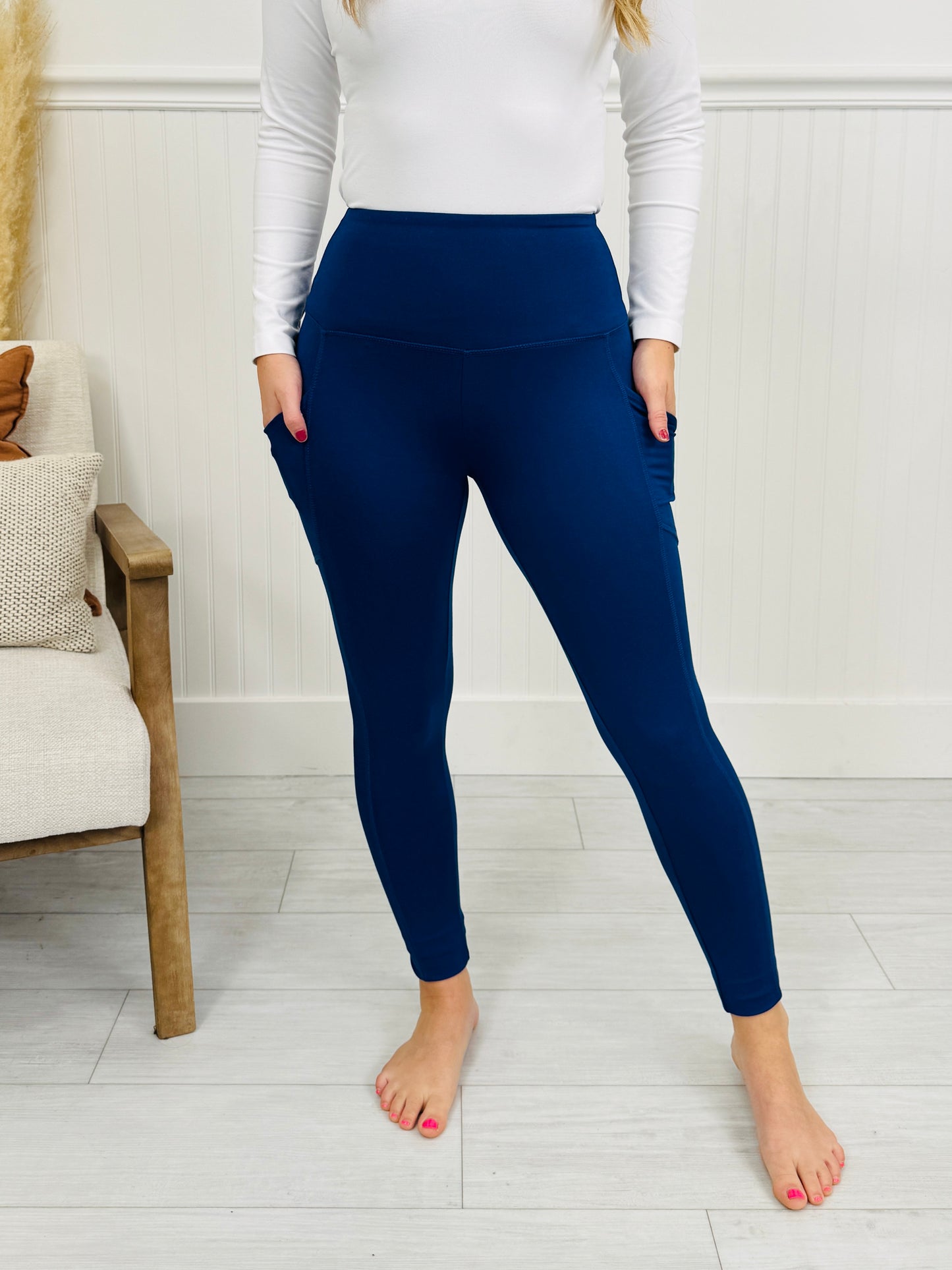 Nothing In The Way Leggings In Navy