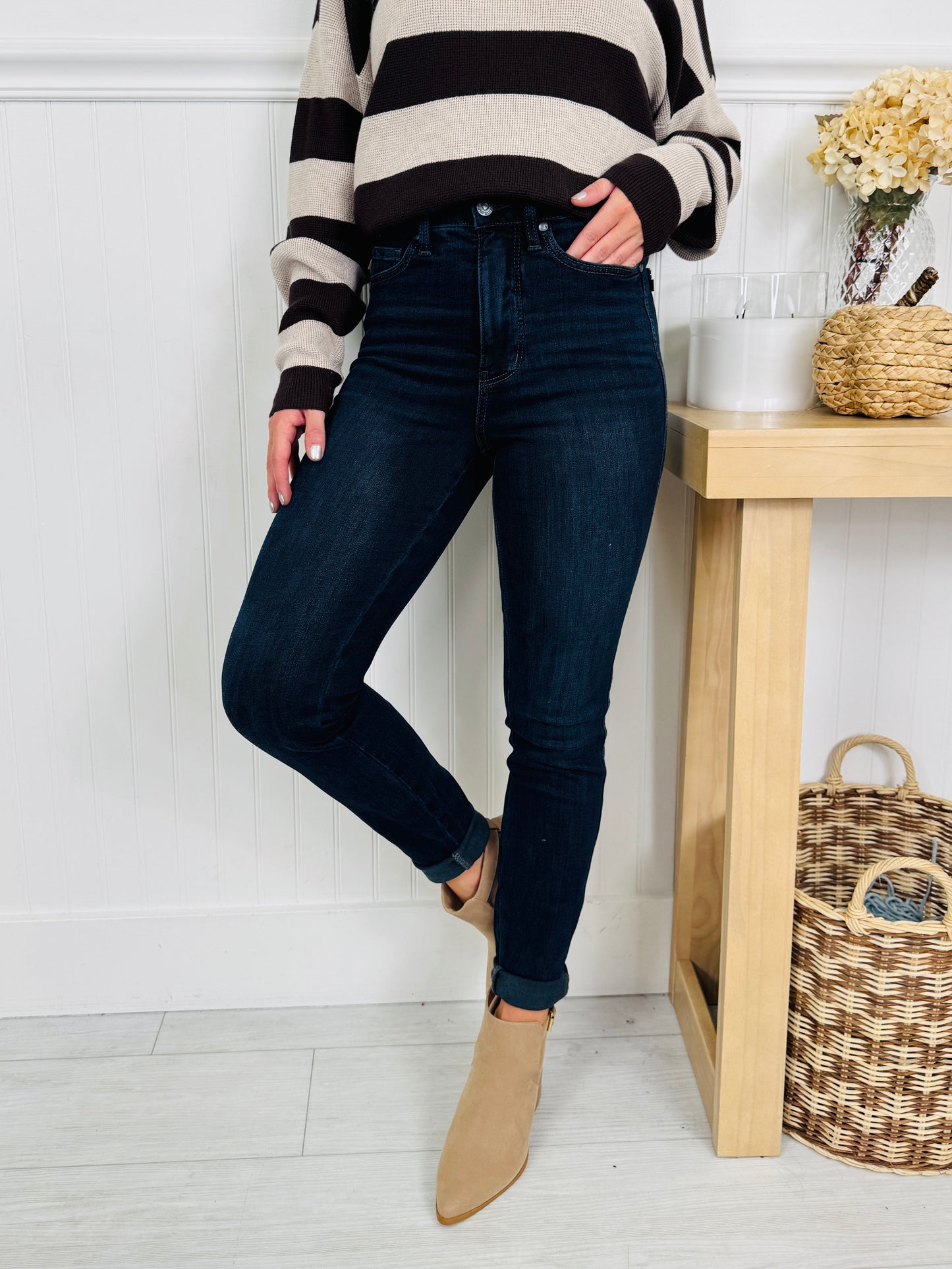 Judy Blue Sleek Situation Tummy Control Skinny Jeans