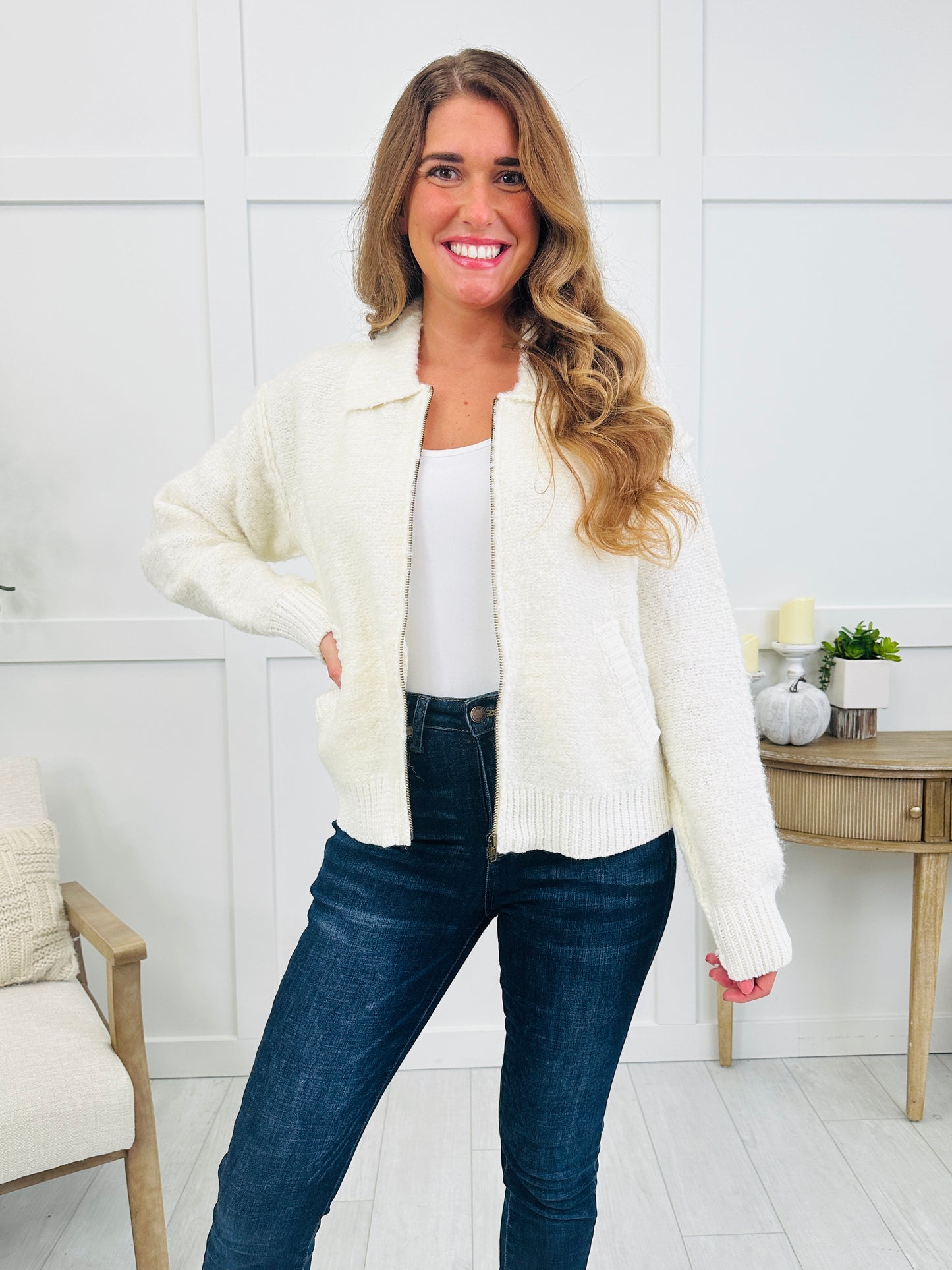 The Soft Landing Jacket In Ivory