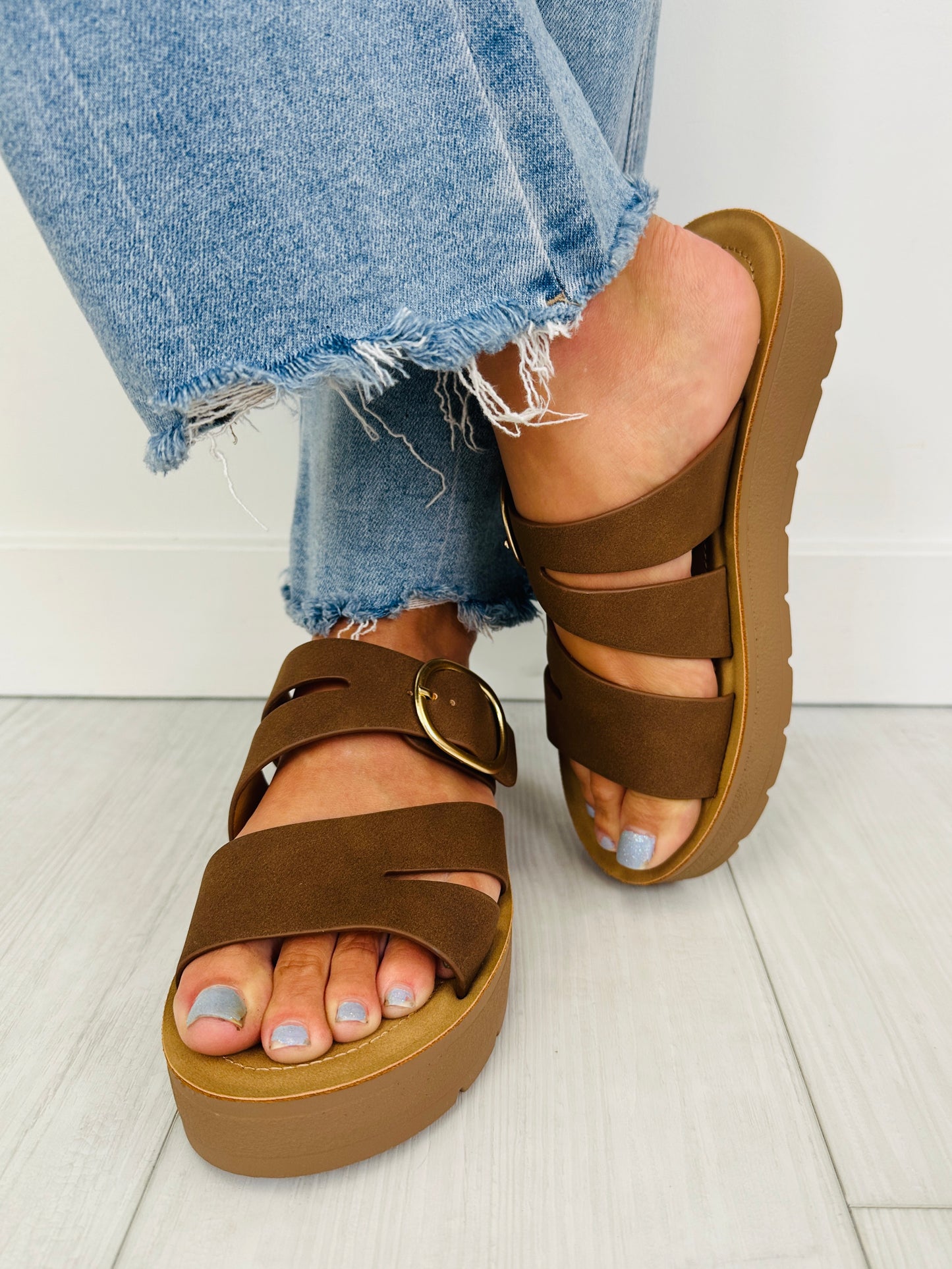 Drifting Away Sandals In Brown