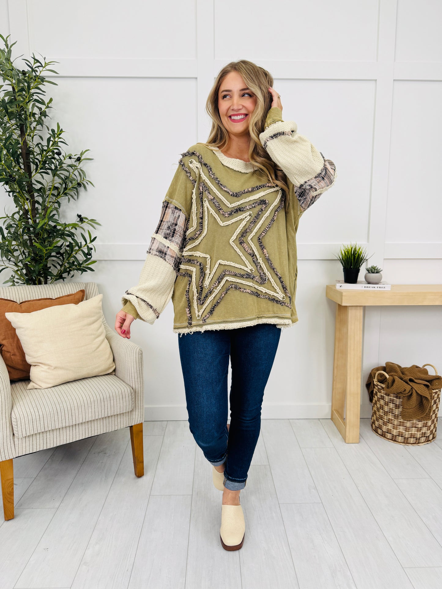 Wander In The Stars Pullover