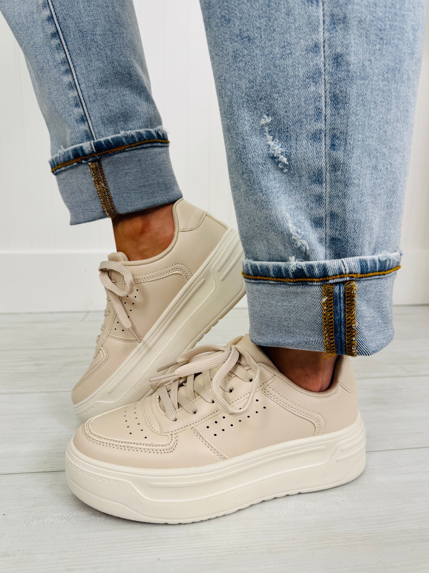 The Charming Step Sneakers In Taupe