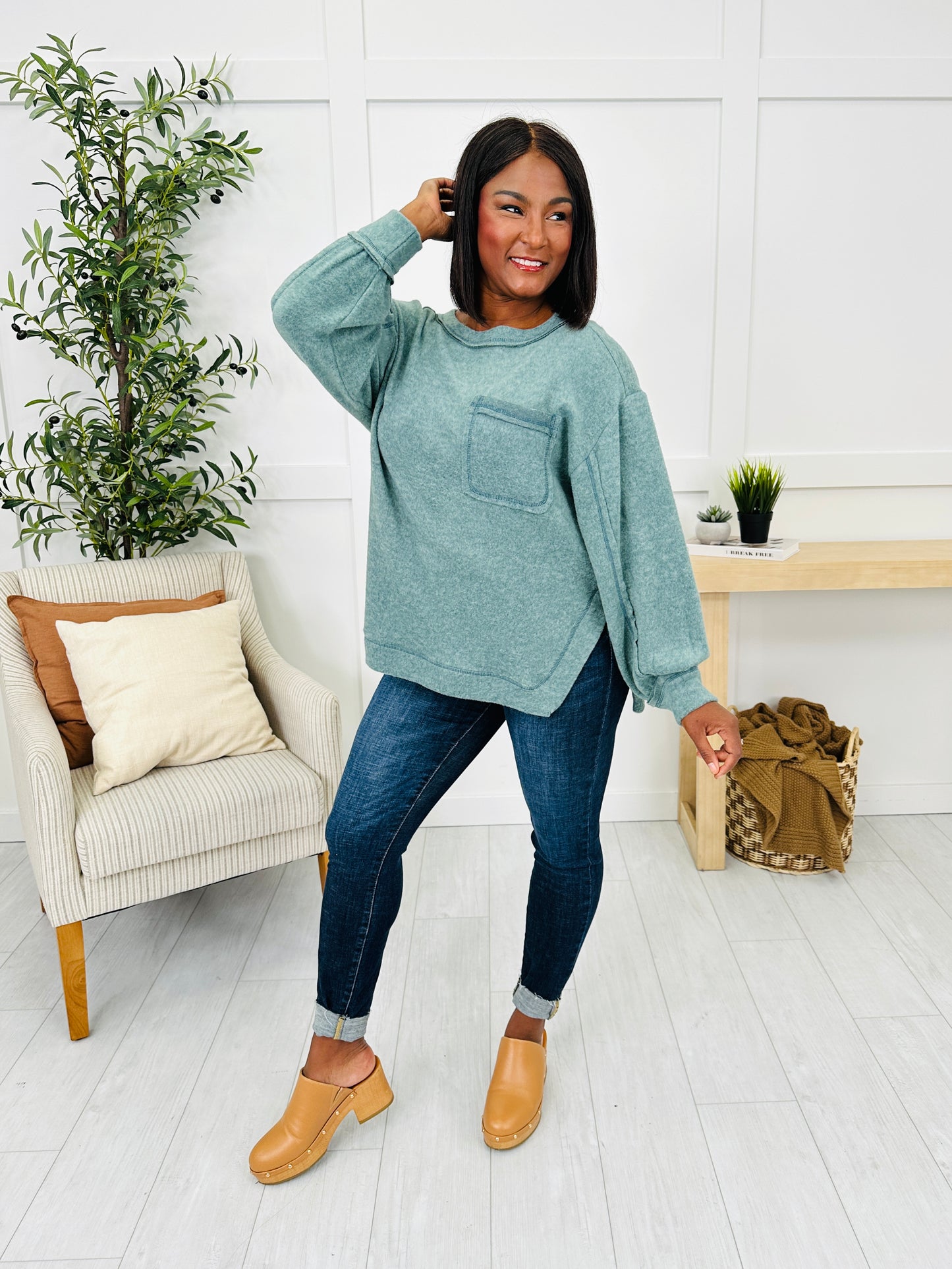 Weekender Mood Top- Multiple Colors!