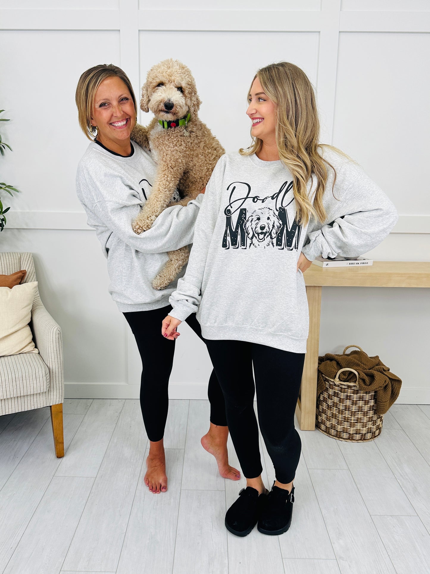 Doodle Mom Graphic Crewneck Sweatshirt