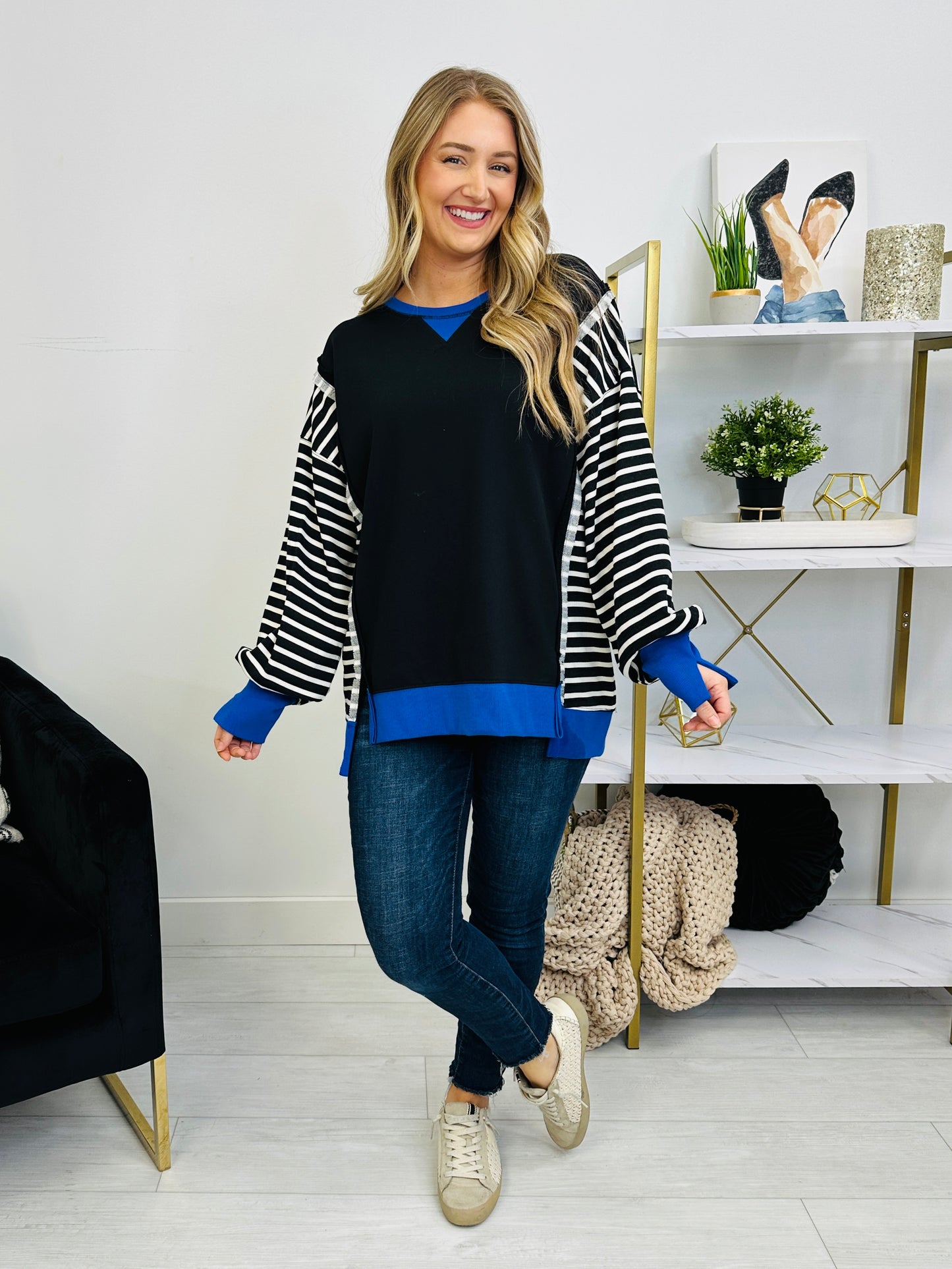 Electric Contrast Sweatshirt in Black