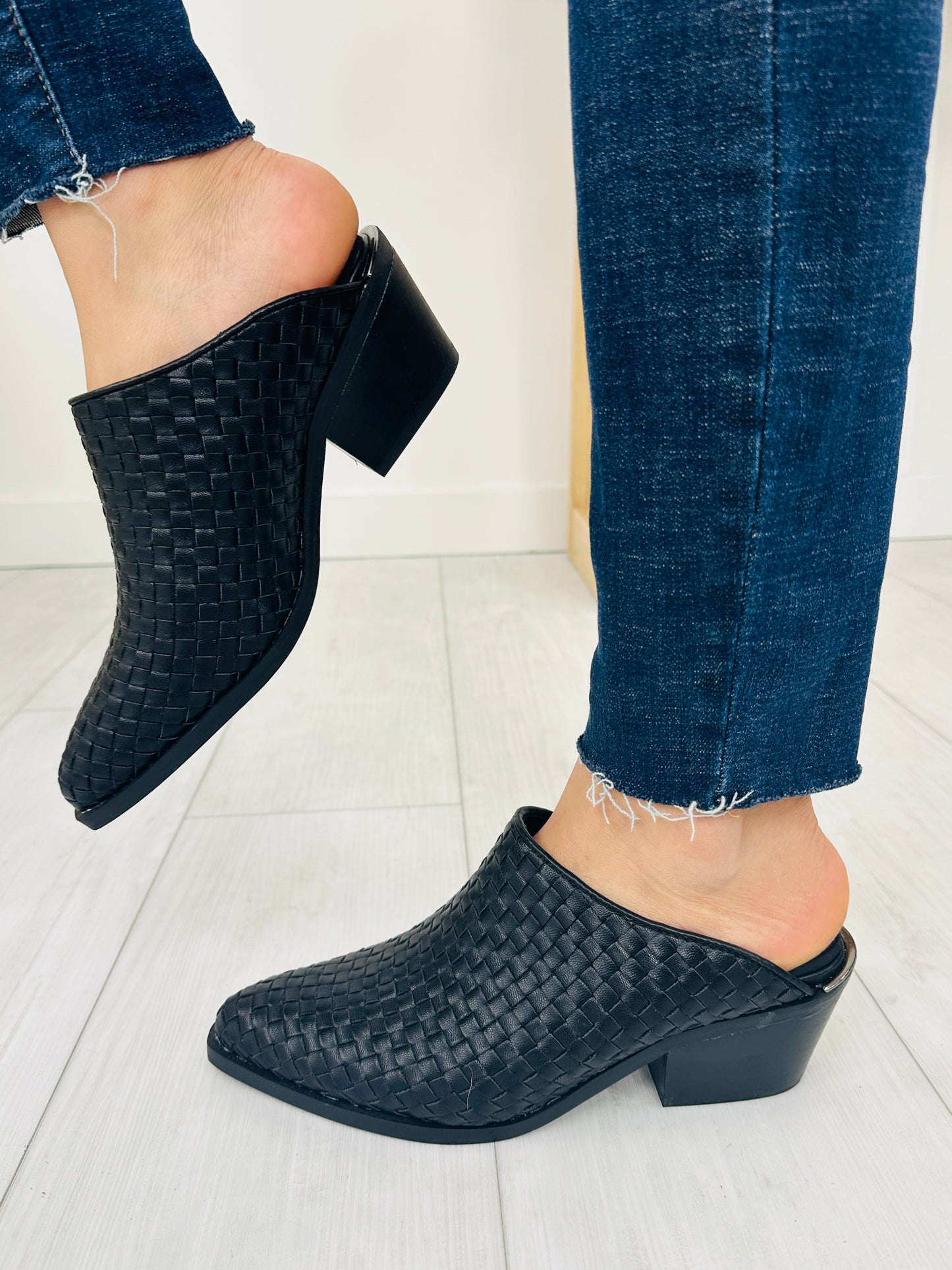 Textured Elegance Mules In Black