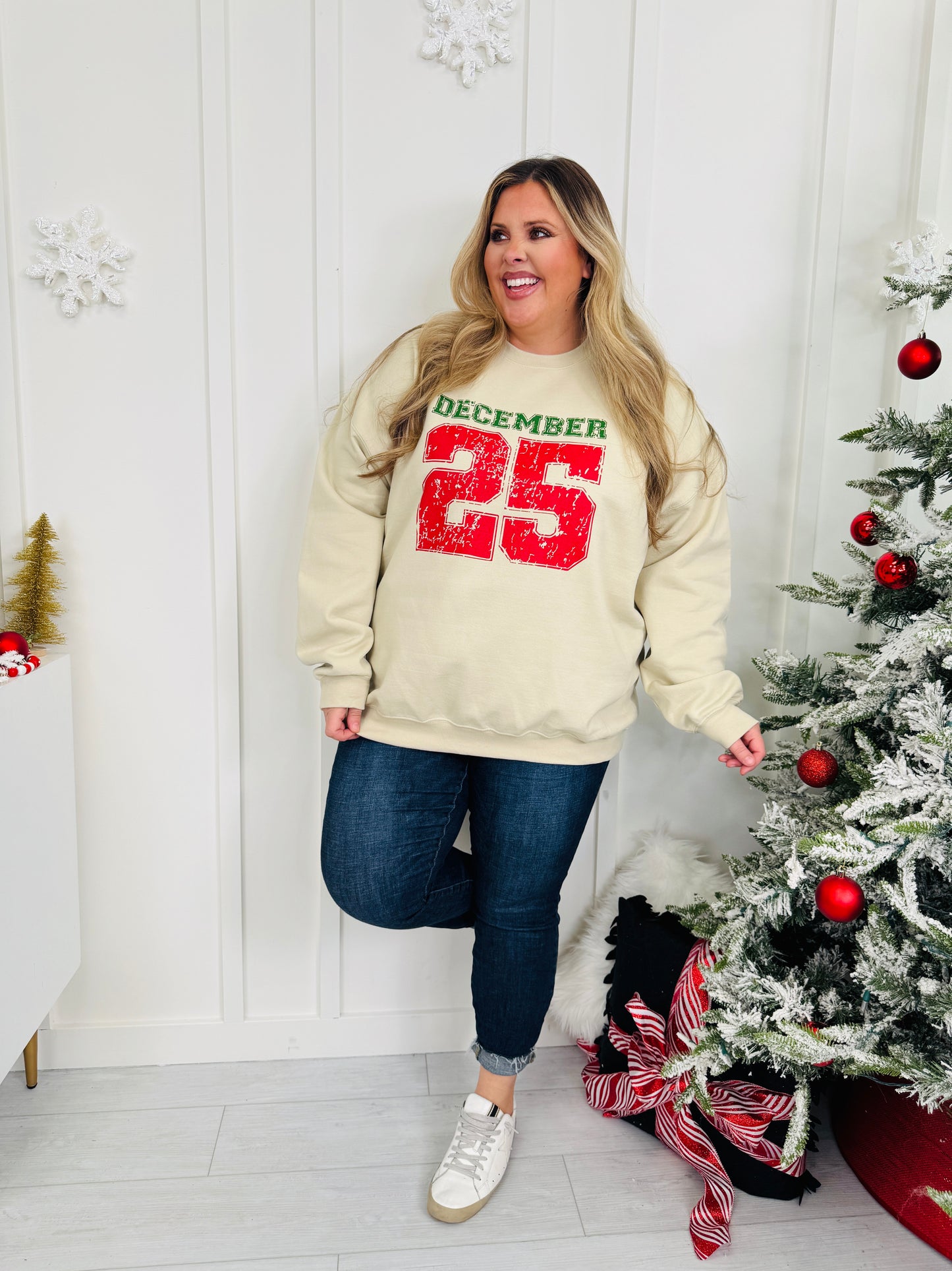 December 25 Graphic Crewneck Sweatshirt