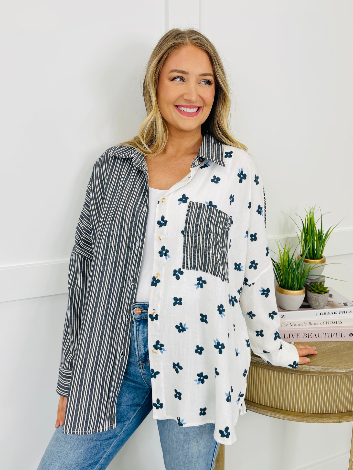 Two Sided Story Top In Navy